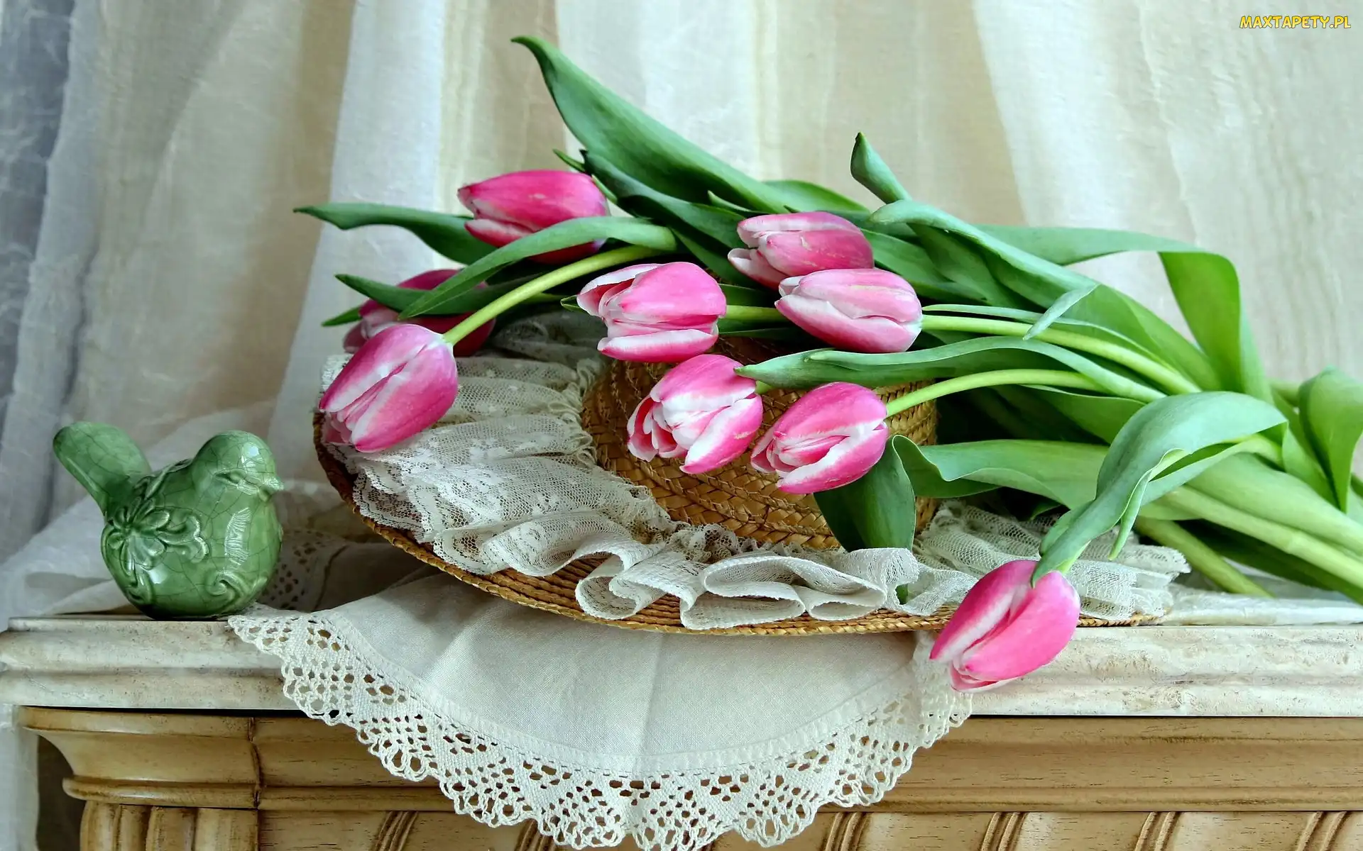 Tulipany, Kapelusz, Kompozycja, Ptak, Serwetka, Figurka
