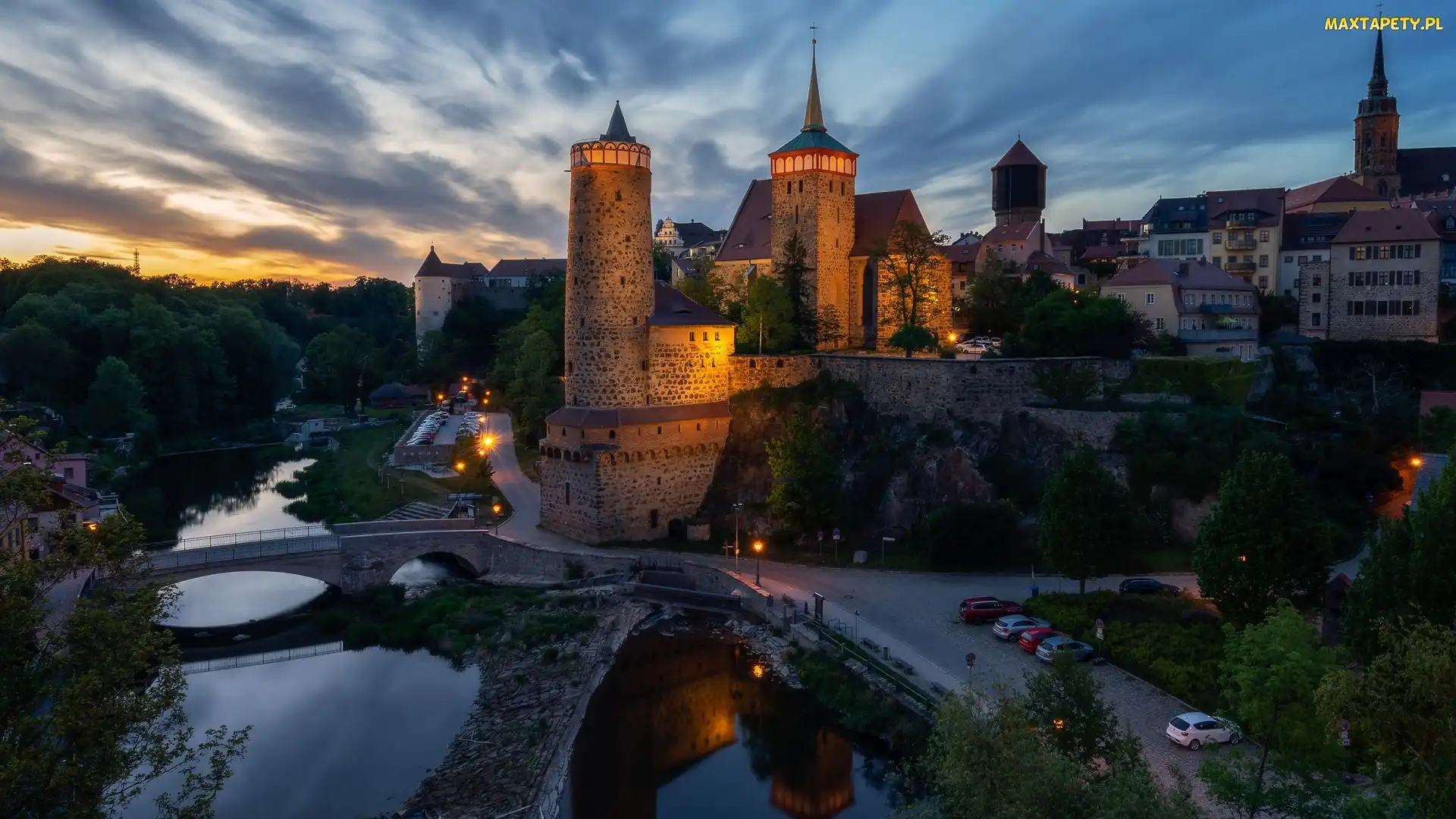 Wschód słońca, Drzewa, Zamek Ortenburg, Chmury, Budziszyn, Saksonia, Bautzen, Rzeka Sprewa, Niemcy, Most
