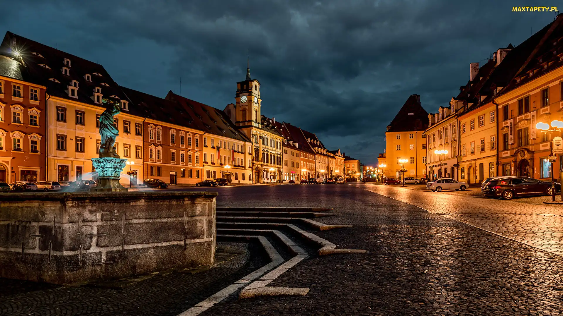 Kraj karlowarski, Fontanna, Czechy, Domy, Noc, Cheb, Latarnie, Ulica