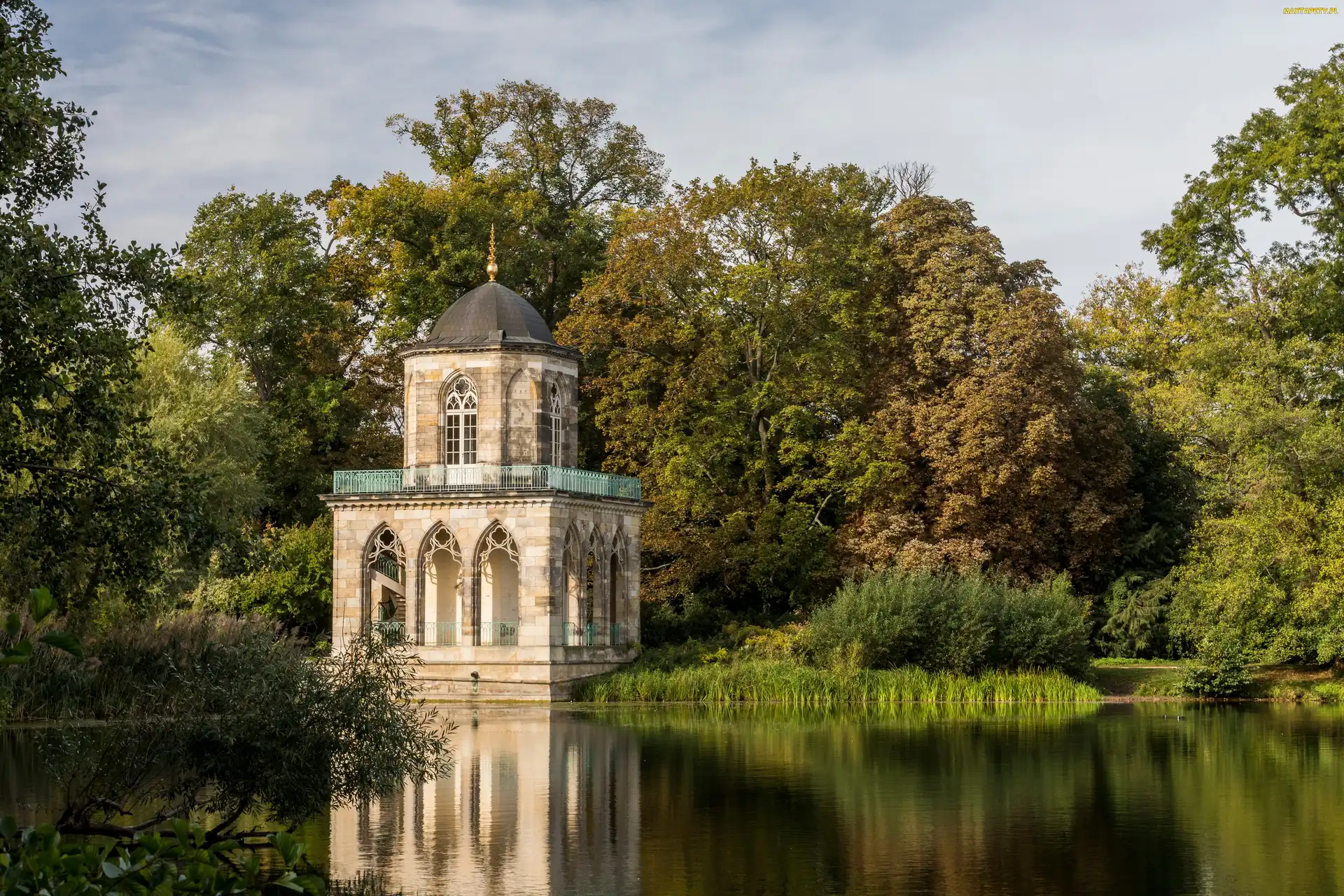 Poczdam, Gothic Library, Niemcy, Budynek, Park, Jezioro Heiliger, Drzewa, Biblioteka