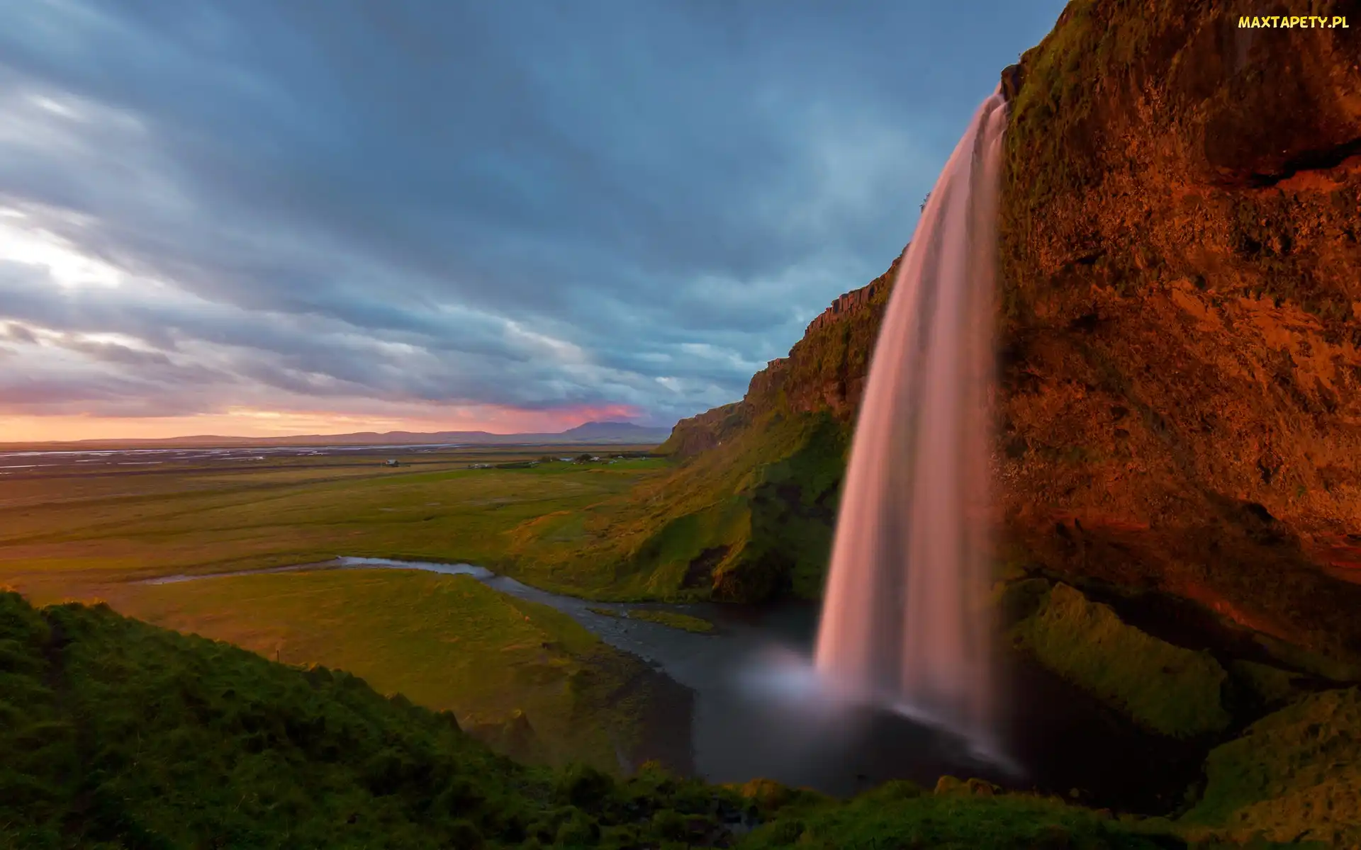 Skały, Islandia, Wodospad Seljalandsfoss, Łąki