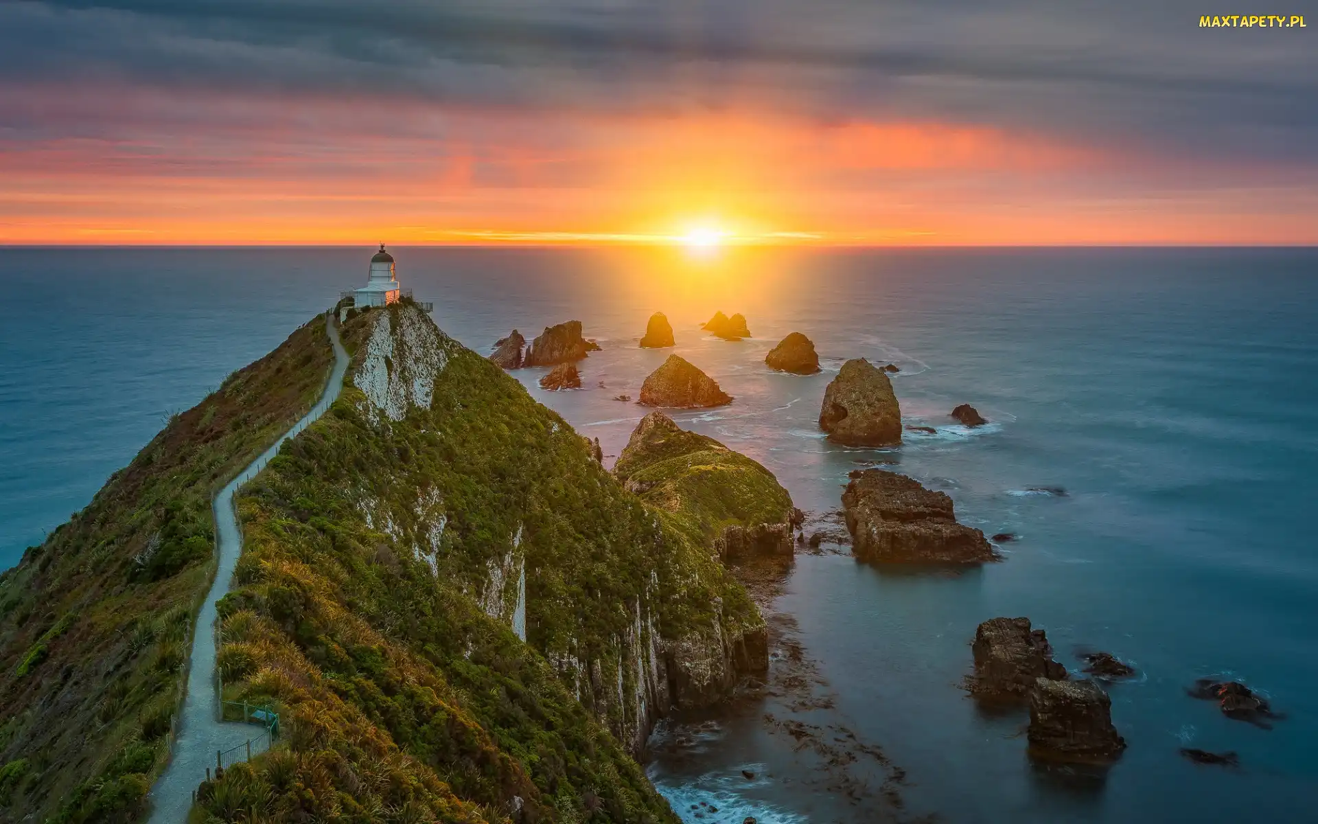 Wschód słońca, Morze, Region Otago, Skały, Nugget Point Fighthouse, Nowa Zelandia, Latarnia morska