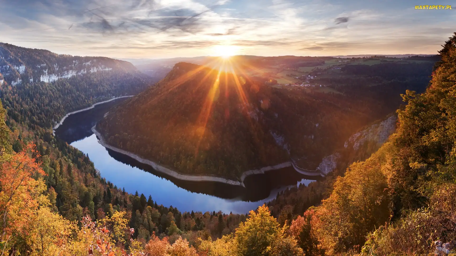 Promienie słońca, Neuchatel, Tama Chatelot, Wzgórza, Szwajcaria, Lac de Moron, Jesień, Drzewa, Las, Jezioro