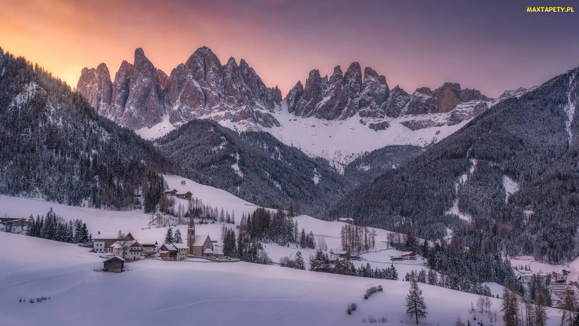 Santa Maddalena, Kościół, Góry, Śnieg, Dolina, Włochy, Dolomity, Val di Funes, Wieś, Masyw Odle, Zima