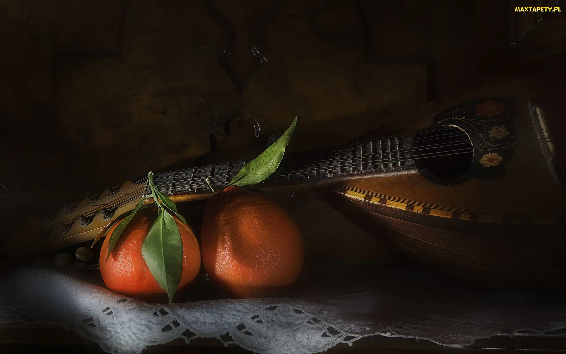 Pomarańcze, Dwie, Kompozycja, Mandolina