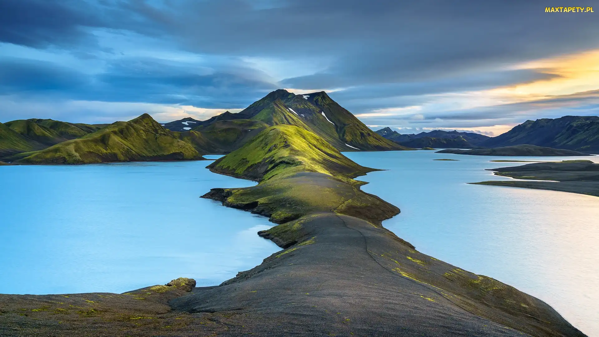Góry, Chmury, Morze, Wzgórza, Islandia
