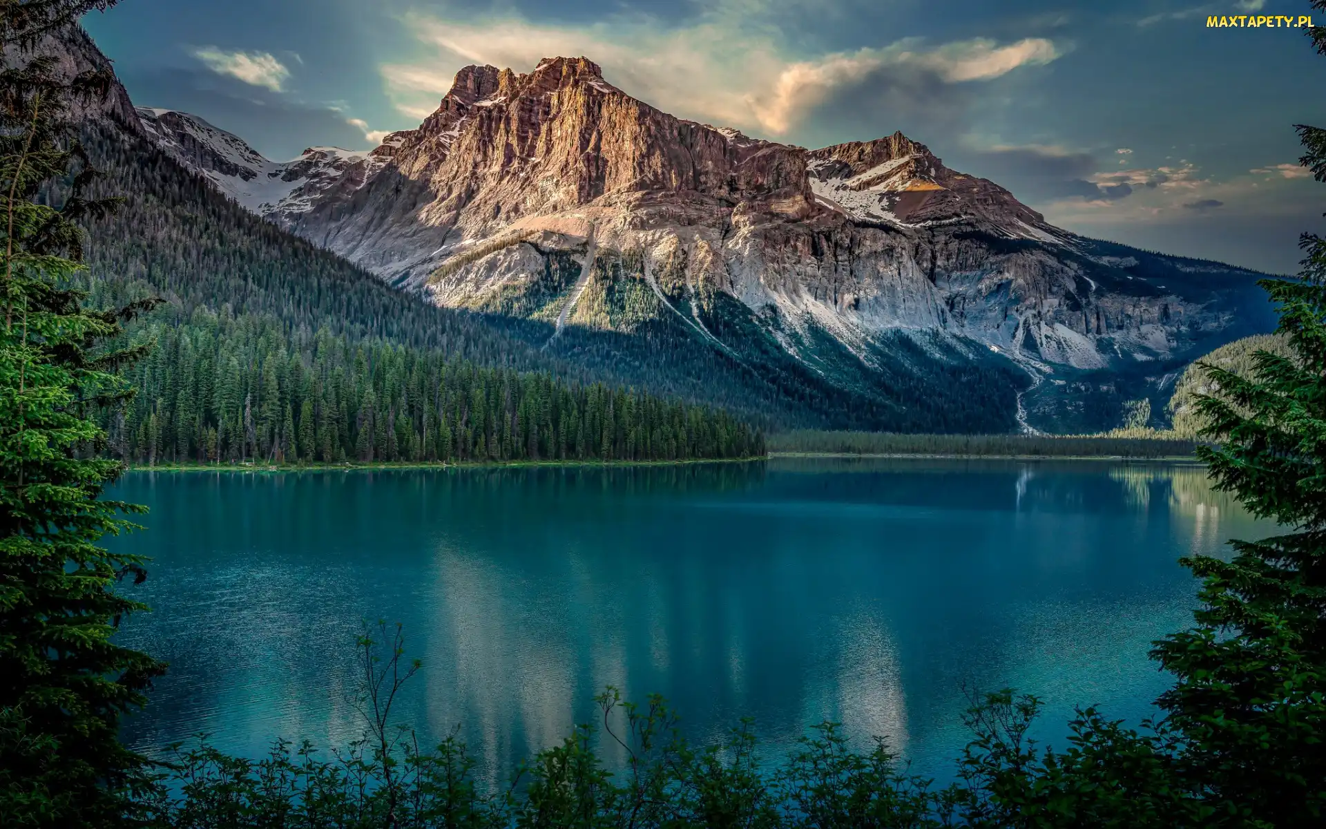 Góry Skaliste, Drzewa, Park Narodowy Yoho, Emerald Lake, Kolumbia Brytyjska, Jezioro, Kanada, Zachód słońca
