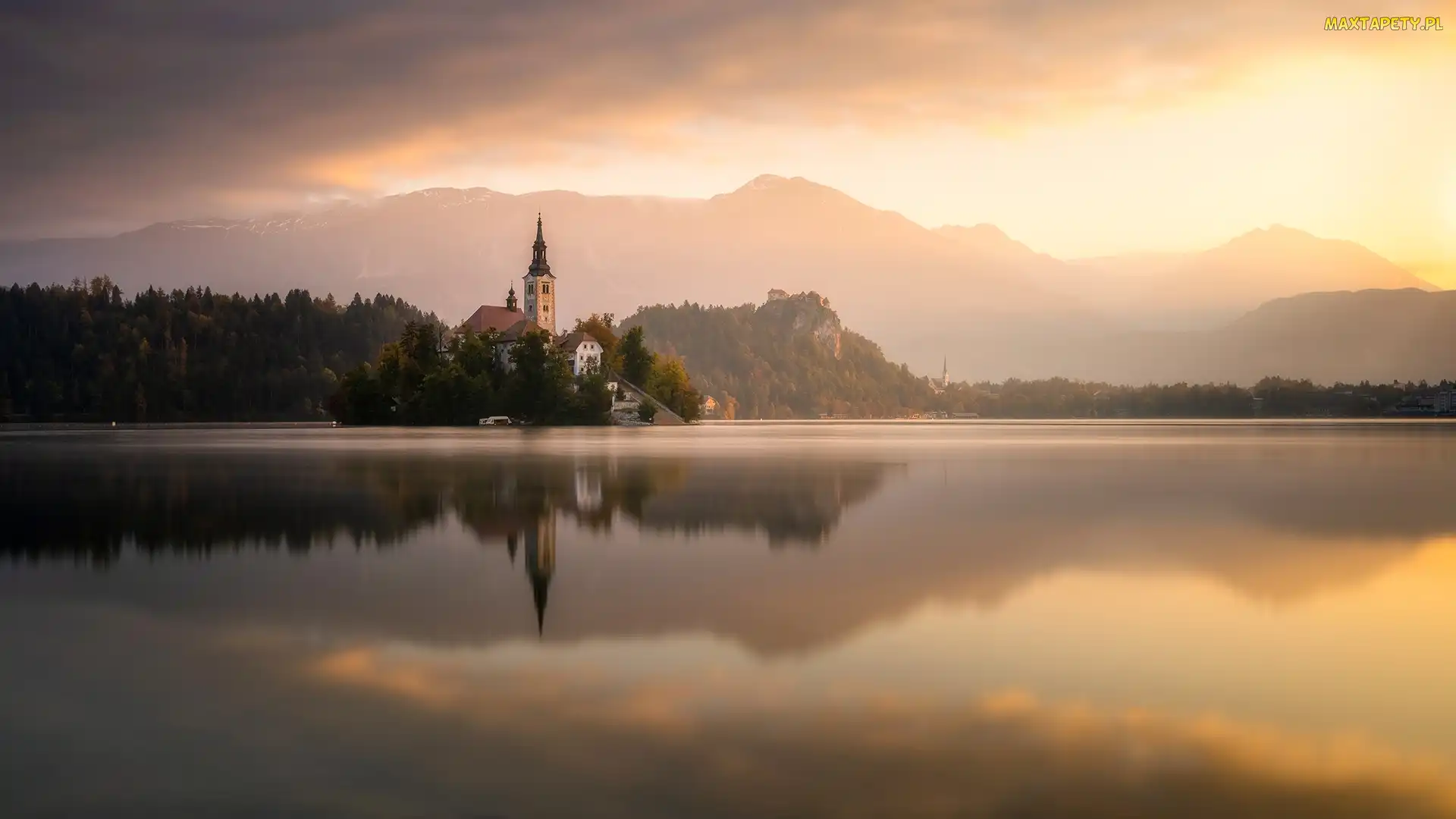 Alpy Julijskie, Góry, Jezioro Bled, Wschód słońca, Kościół Zwiastowania Marii Panny, Słowenia, Wyspa Blejski Otok