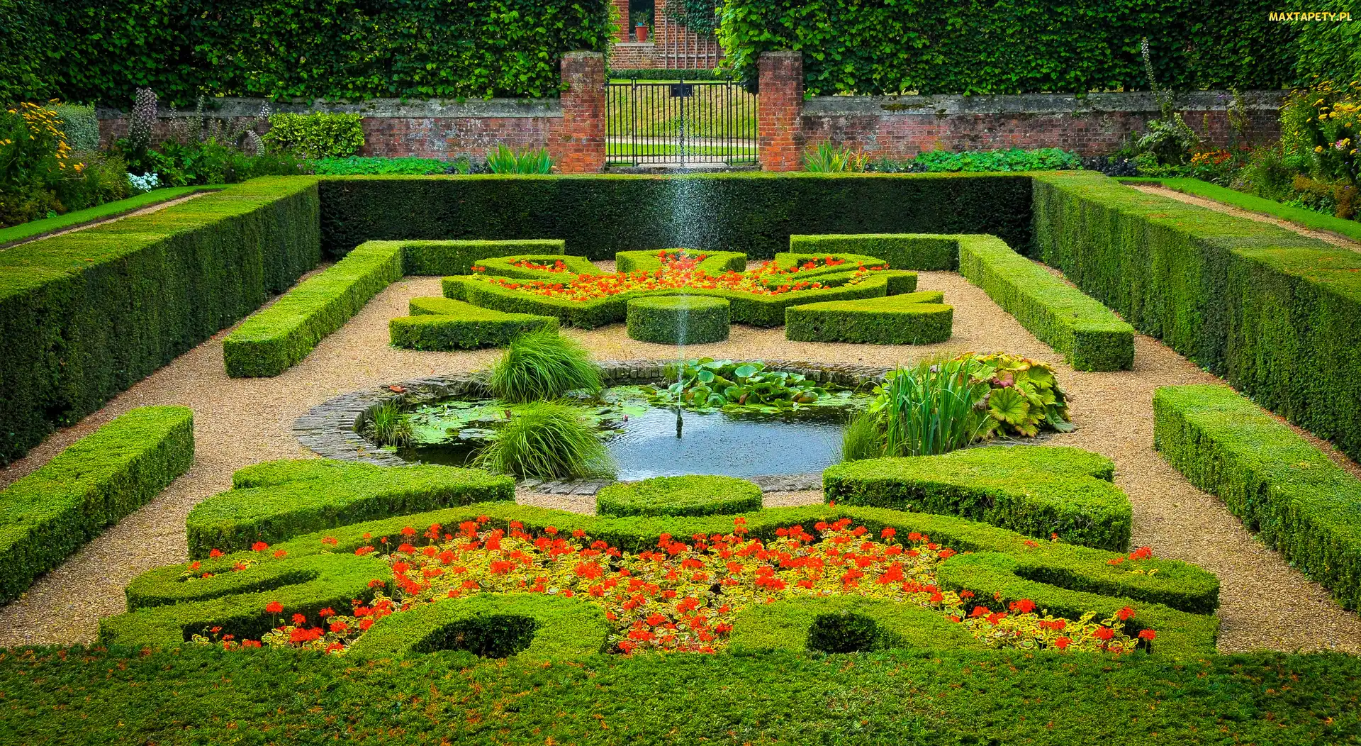 Anglia, East Molesey, Hampton Court, Londyn, Brama, Żywopłot, Rośliny, Kwiaty, Ogród, Fontanna