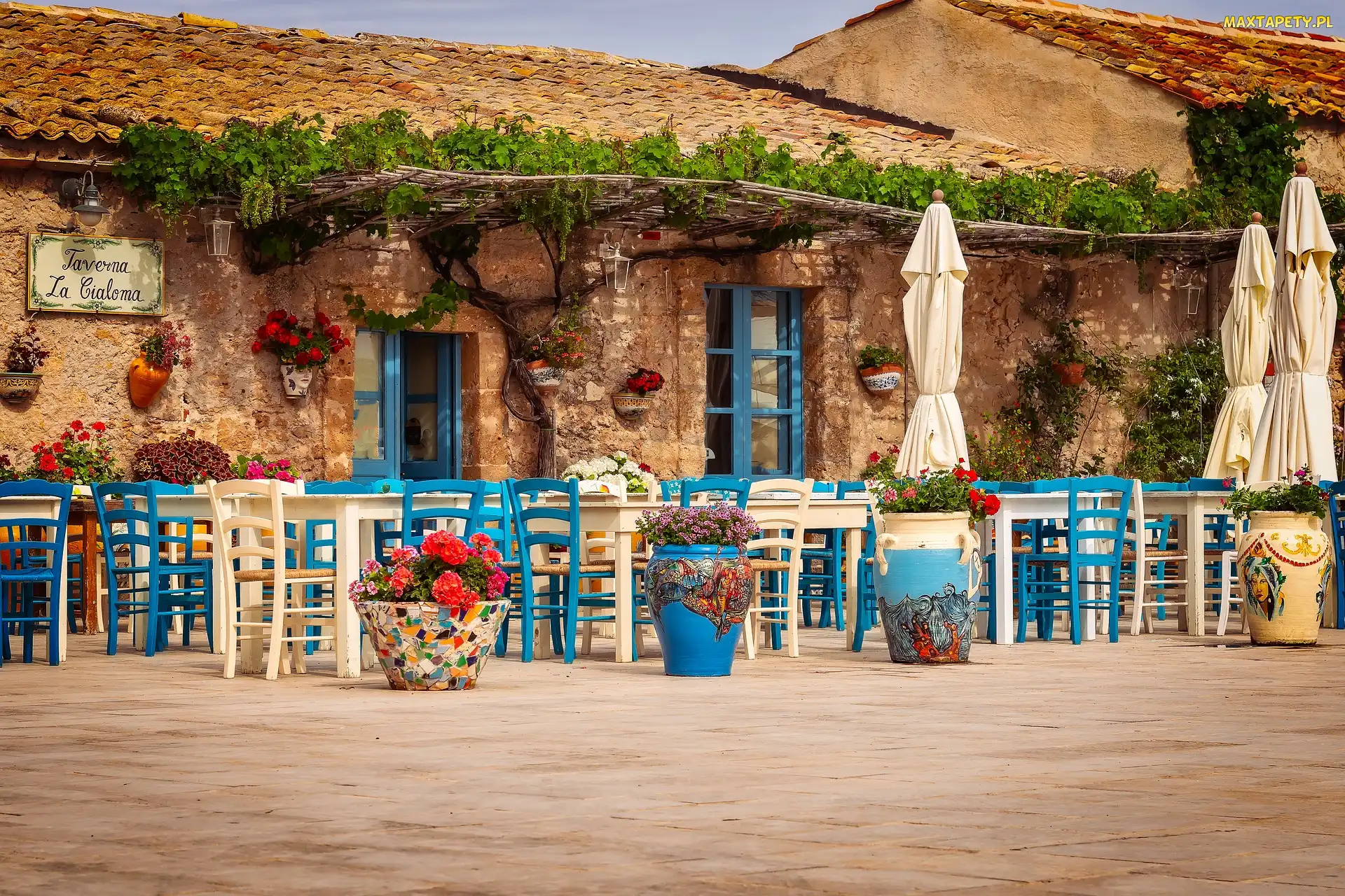 Parasole, Kwiaty, Restauracja, Sycylia, Taverna La Cialoma, Stoliki