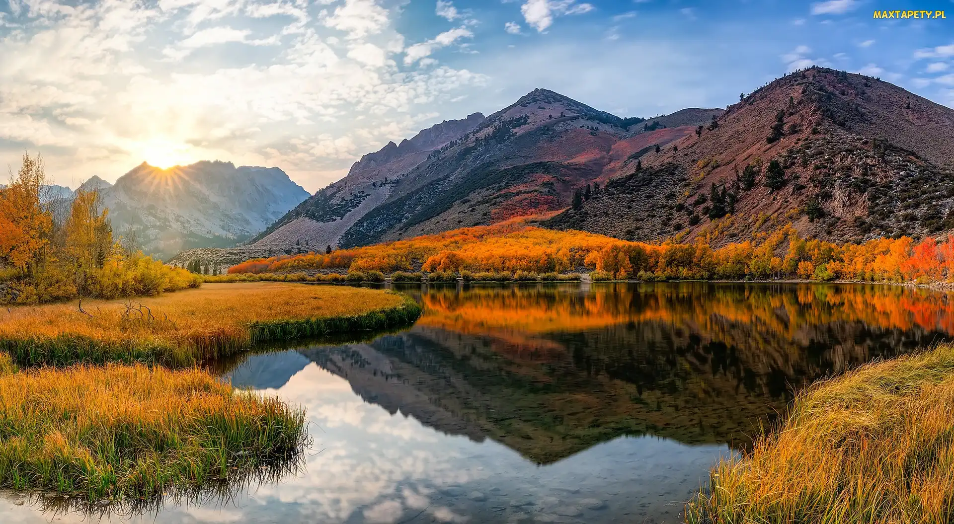 North Lake, Kalifornia, Stany Zjednoczone, Jezioro, Góry, Trawy, Drzewa, Sierra Nevada, Jesień, Obłoki, Pożółkłe, Promienie słońca