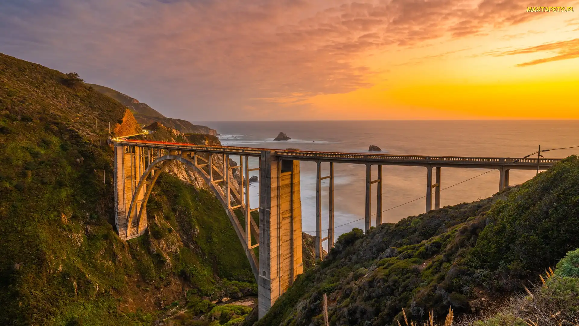 Most Bixby Creek Bridge, Zachód słońca, Morze, Region Big Sur, Kalifornia, Wybrzeże, Stany Zjednoczone, Chmury