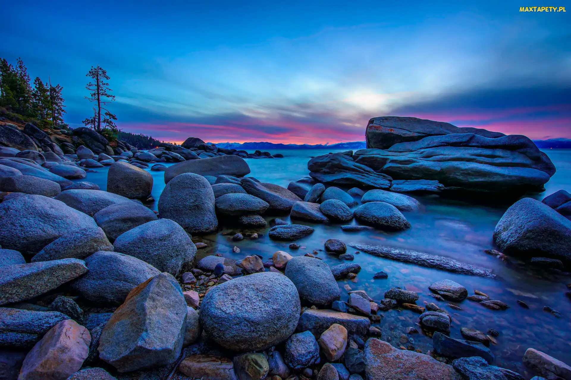 Lake Tahoe, Drzewa, Jezioro, Głazy, Kalifornia, Kamienie, Stany Zjednoczone, Zachód słońca