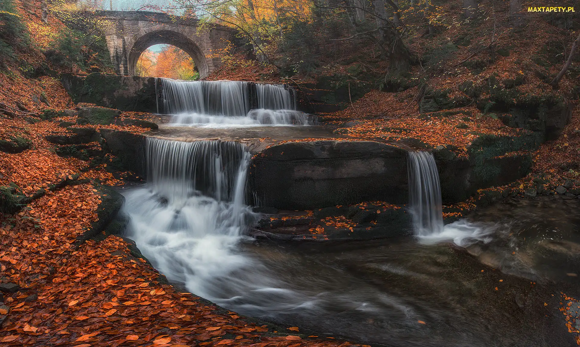 Most, Jesień, Las, Sitovski Waterfall, Liście, Bułgaria, Rzeka, Miejscowość Sitowo, Kamienny, Kaskada, Wodospad