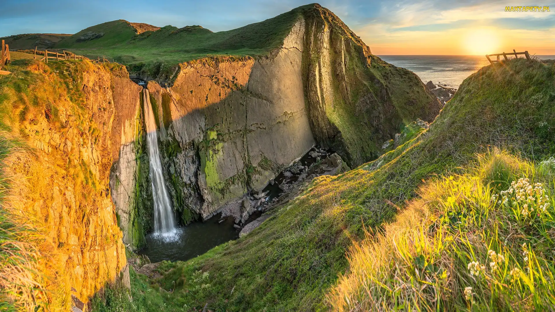 Spekes Mill Mouth Waterfall, Wąwóz, Anglia, Wybrzeże Hartland, Skały, Wschód słońca, Hrabstwo Devon, Roślinność, Wodospad, Góry, Morze