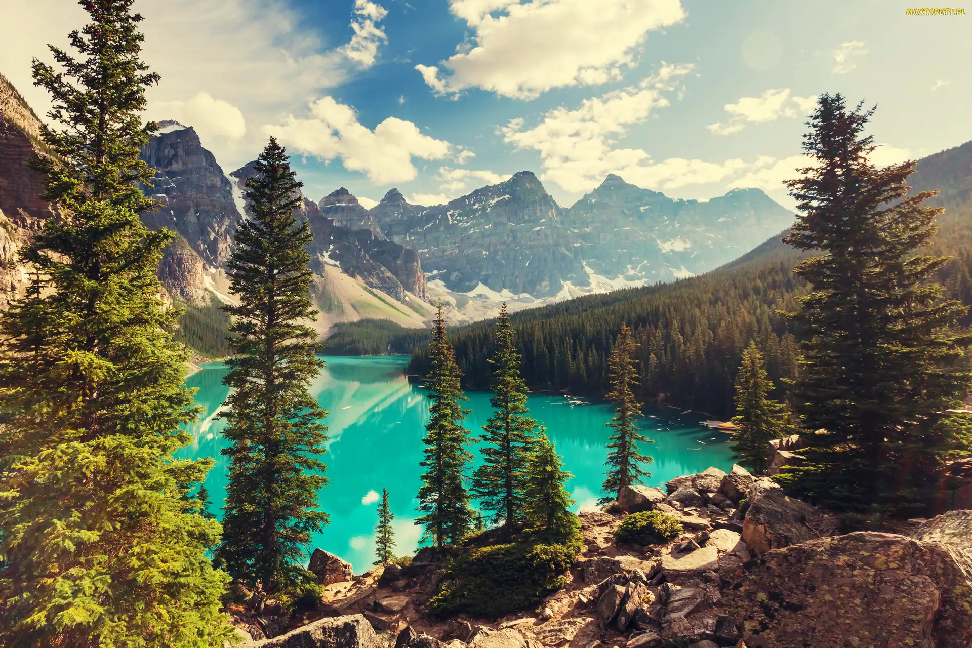 Kanada, Chmury, Góry, Alberta, Moraine Lake, Jezioro, Drzewa, Kamienie, Park Narodowy Banff, Lasy
