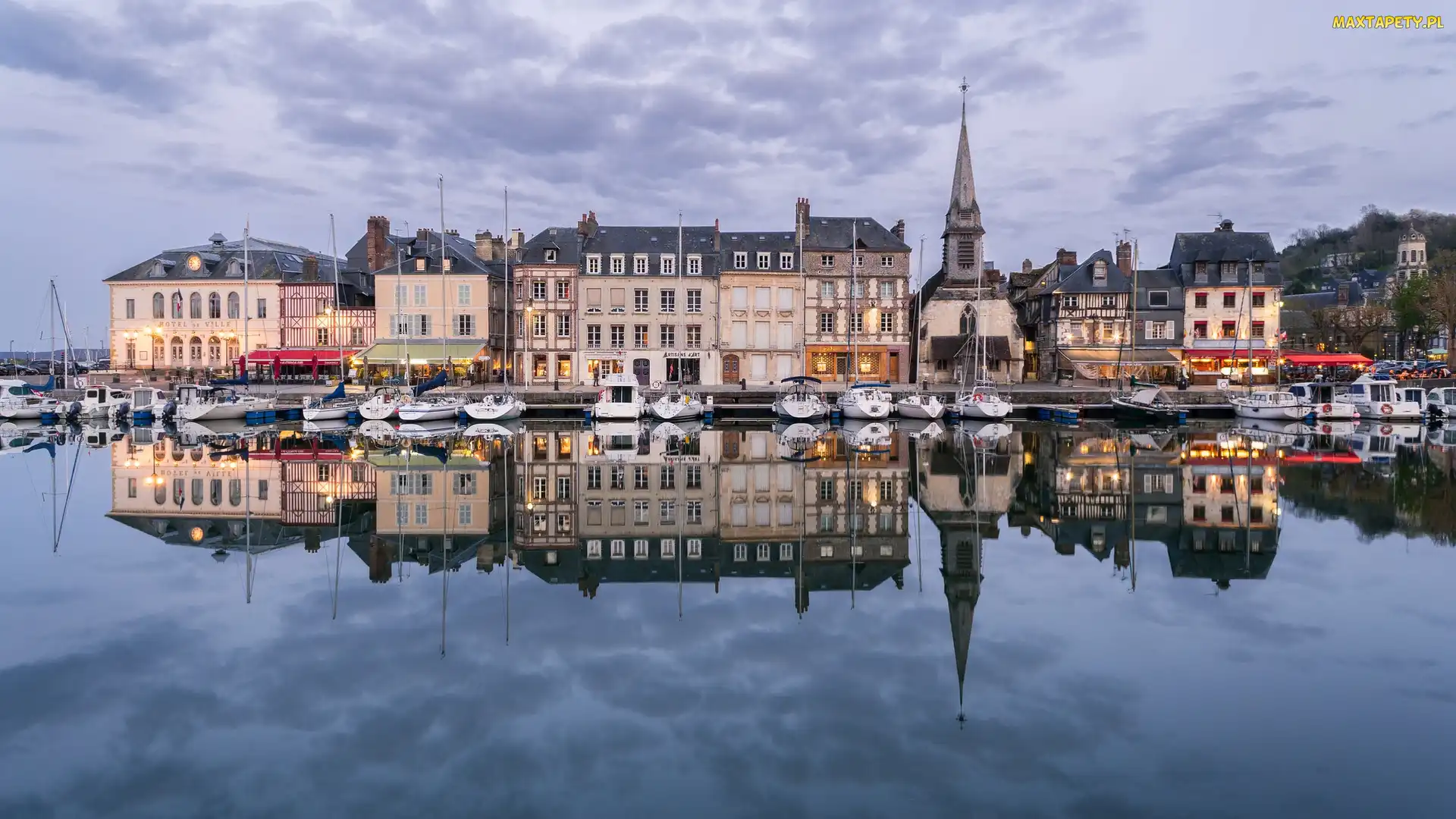 Normandia, Jachty, Francja, Domy, Port, Honfleur, Odbicie, Rzeka Sekwana