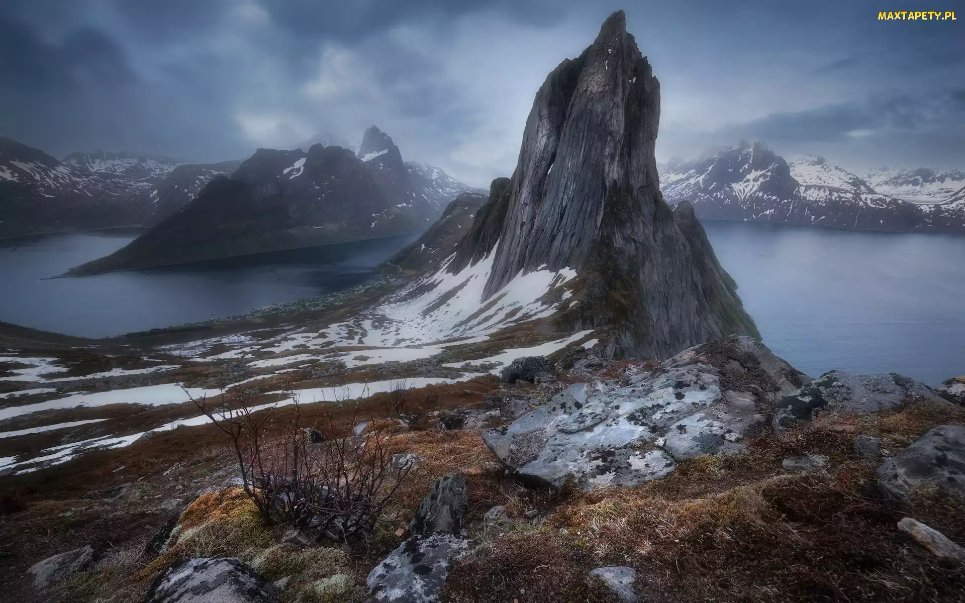 Wyspa Senja, Morze, Norwegia, Segla, Mgła, Góra, Śnieg, Chmury