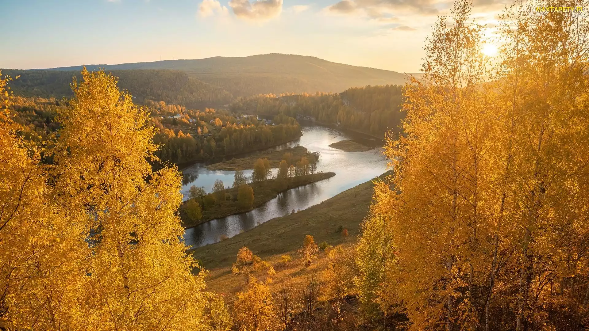 Wschód słońca, Jesień, Rzeka, Góry, Las, Drzewa