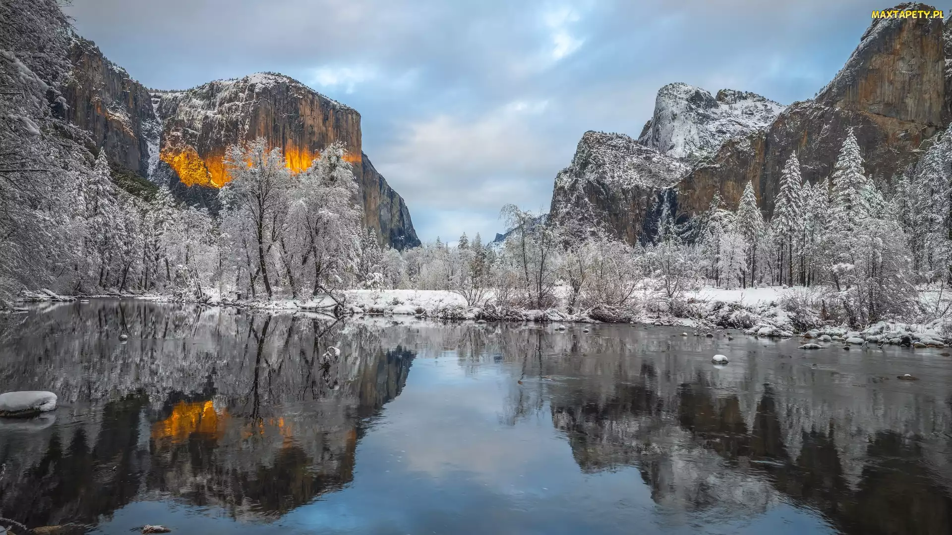 Zima, Kalifornia, Drzewa, Staby Zjednoczone, Park Narodowy Yosemite, Oszronione, Góry, Rzeka, Merced River