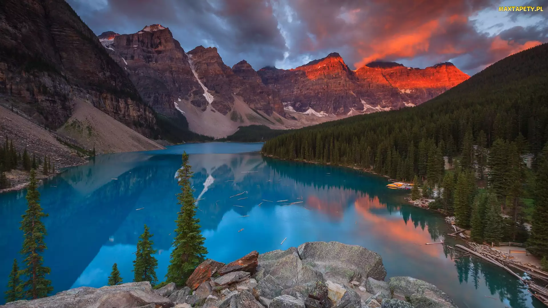 Chmury, Jezioro Moraine, Prowincja Alberta, Kanada, Park Narodowy Banff, Góry