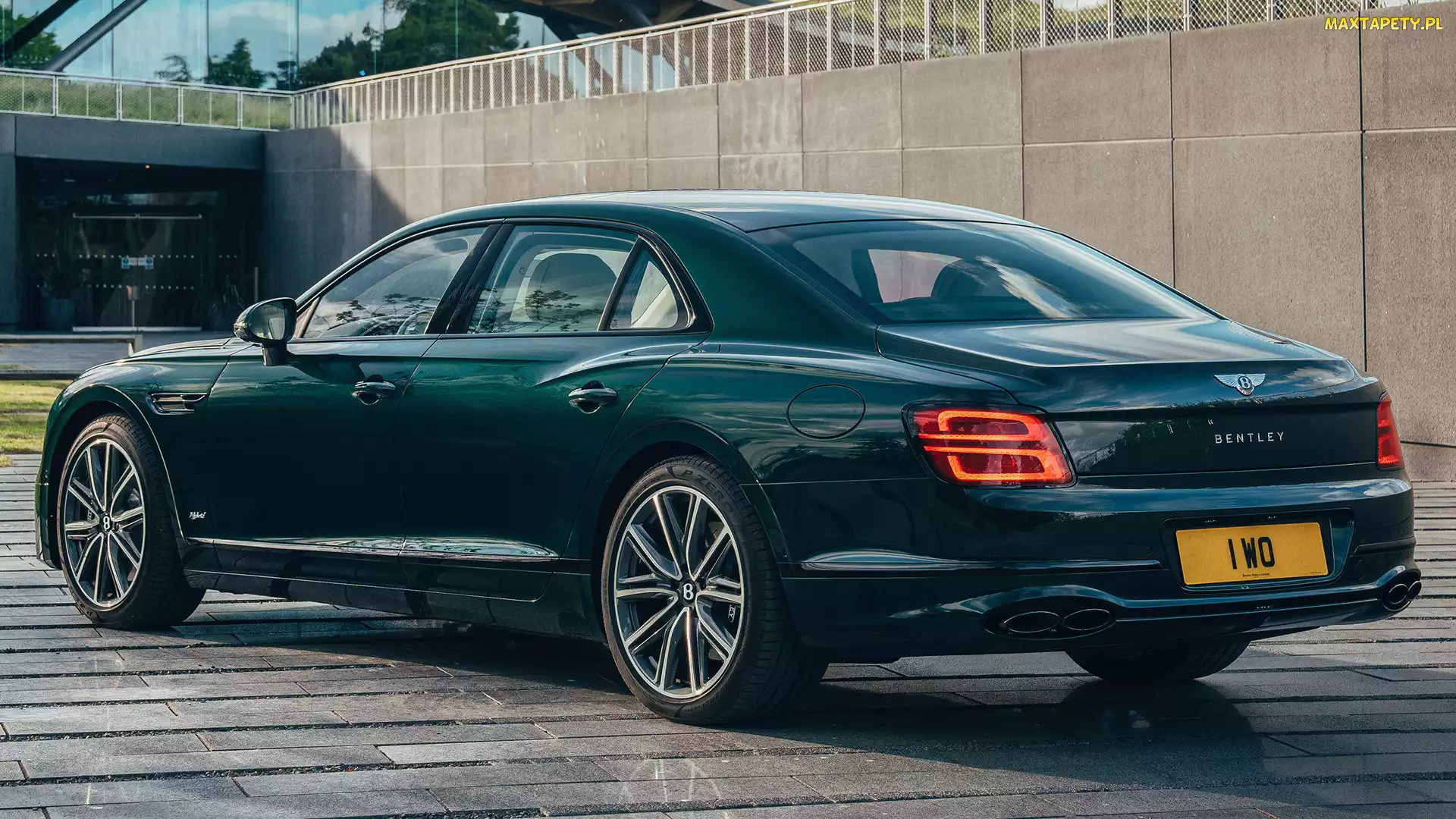 Hybryda, 2021, Bentley Flying Spur