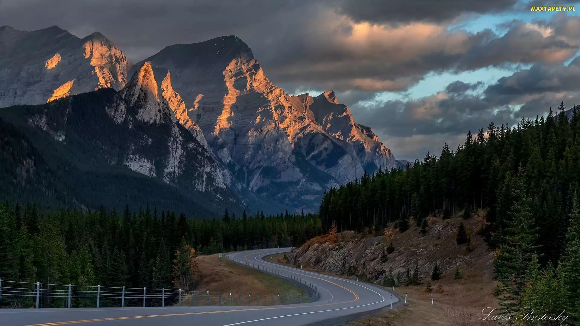 Góry, Alberta, Chmury, Kanada, Kananaskis Country, Drzewa, Canadian Rockies, Droga, Skały