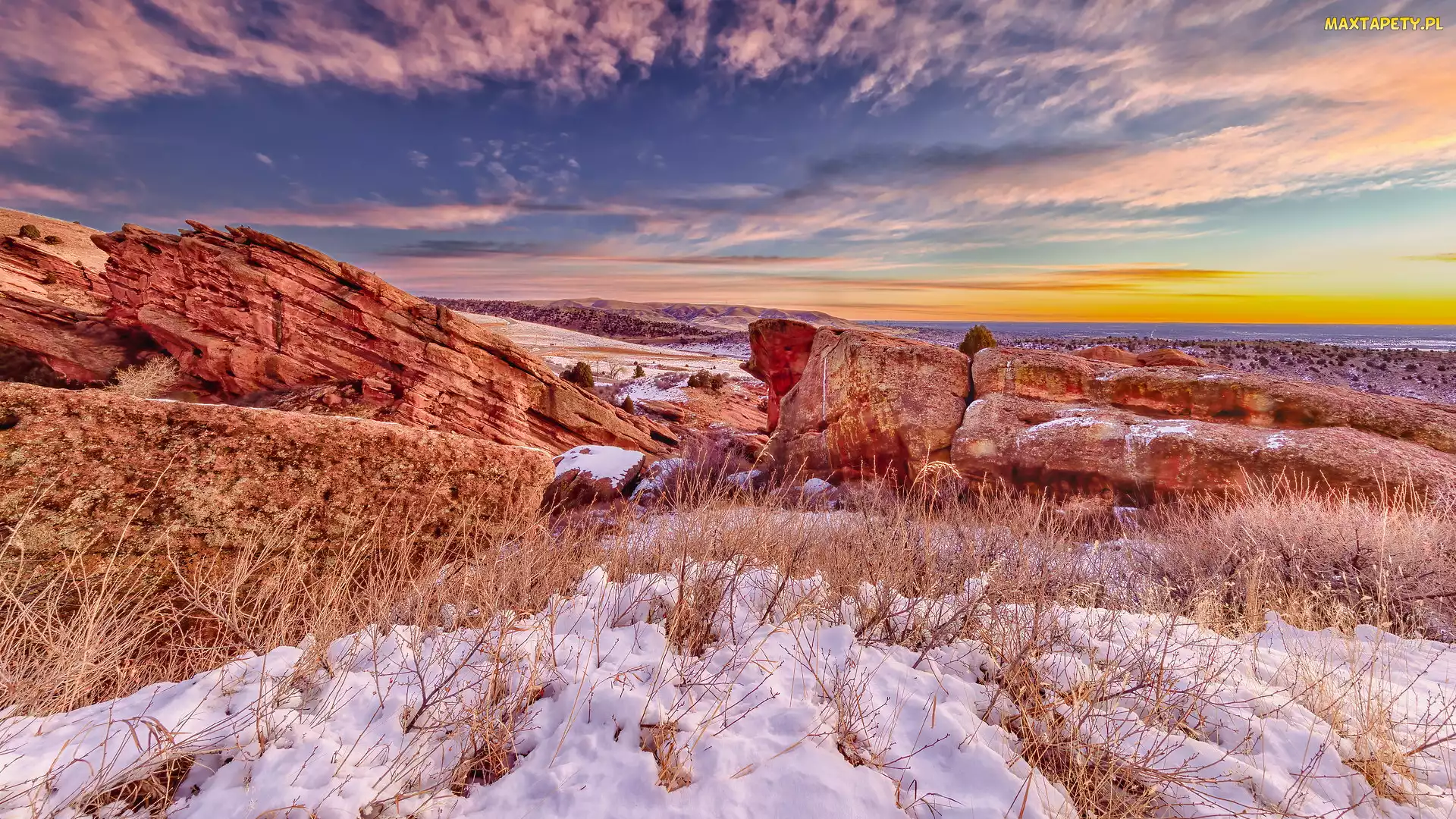 Trawy, Red Rocks Park, Wschód słońca, Zima, Morrison, Stany Zjednoczone, Chmury, Kolorado, Skały, Niebo, Śnieg