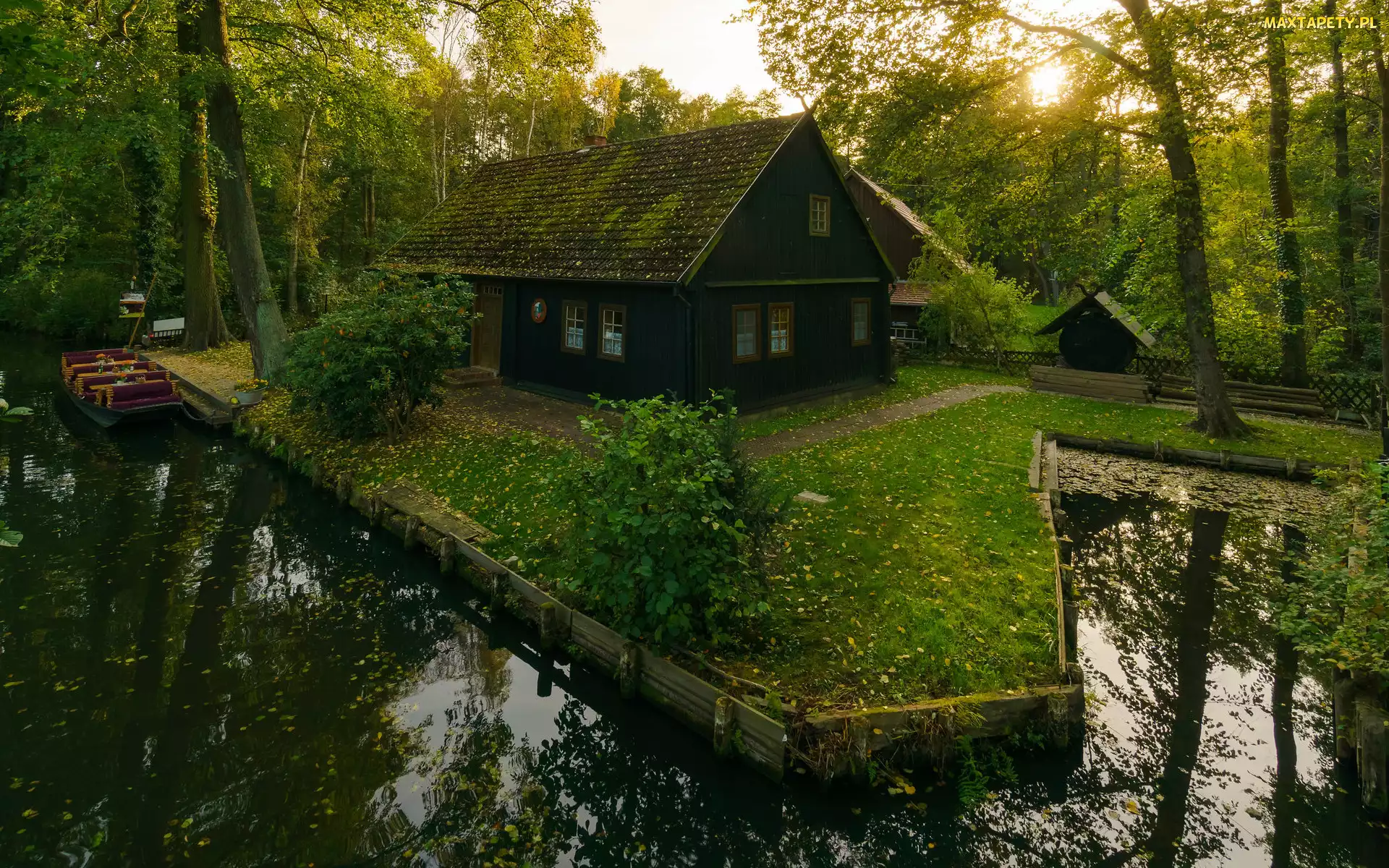 Krzewy, Drzewa, Dom, Lato, Rzeka, Kanał
