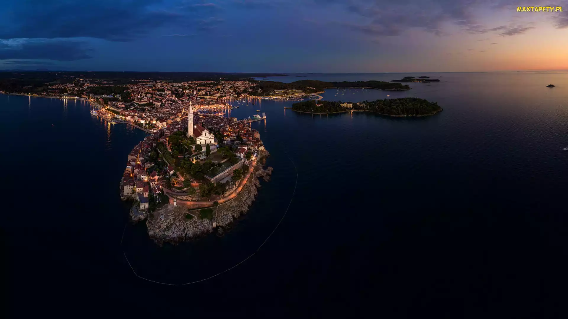 Miasto, Wschód słońca, Morze Adriatyckie, Rovinj, Chorwacja