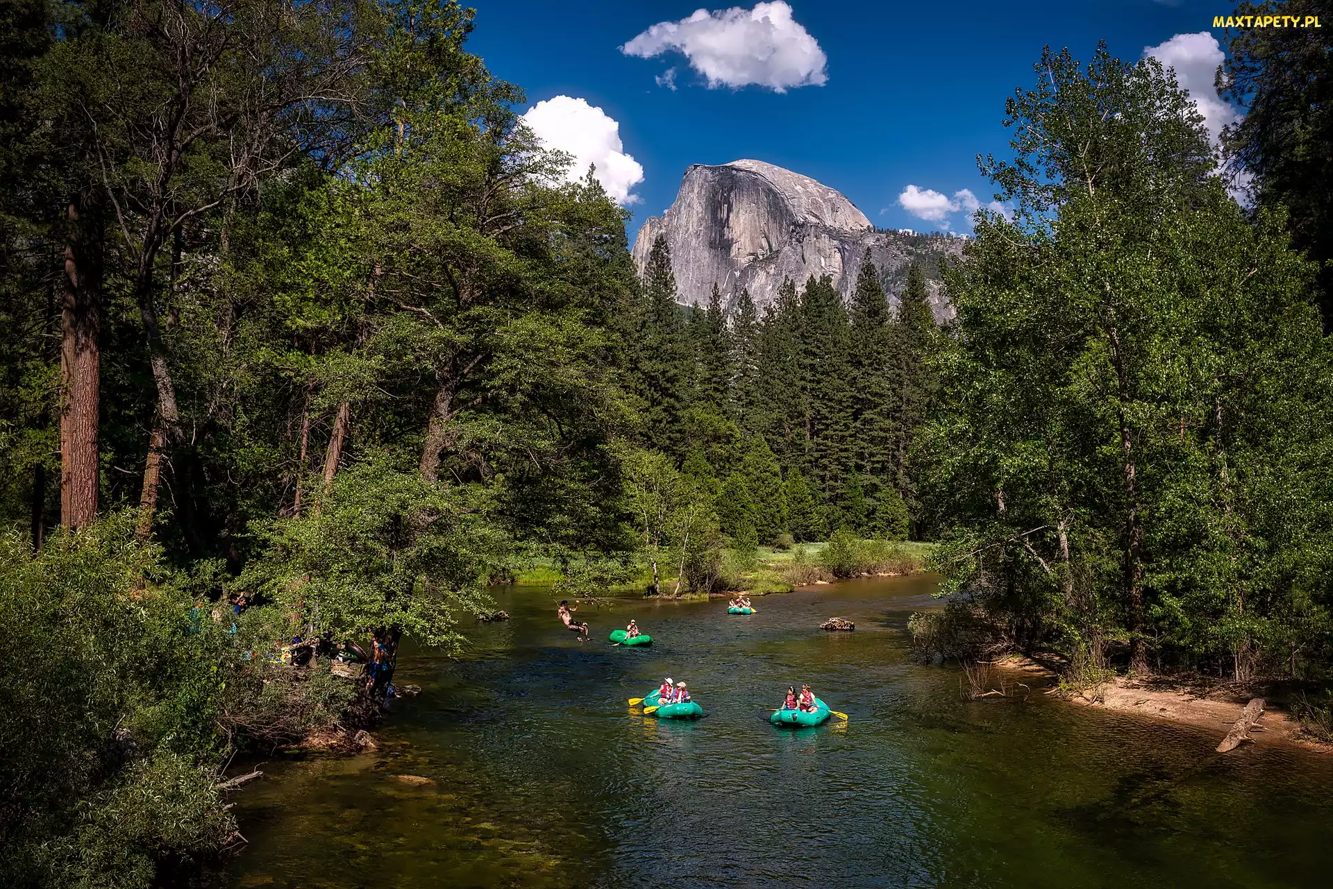 Drzewa, Kalifornia, Góry, Stany Zjednoczone, Park Narodowy Yosemite, Merced River, Łódki, Pontony, Rzeka