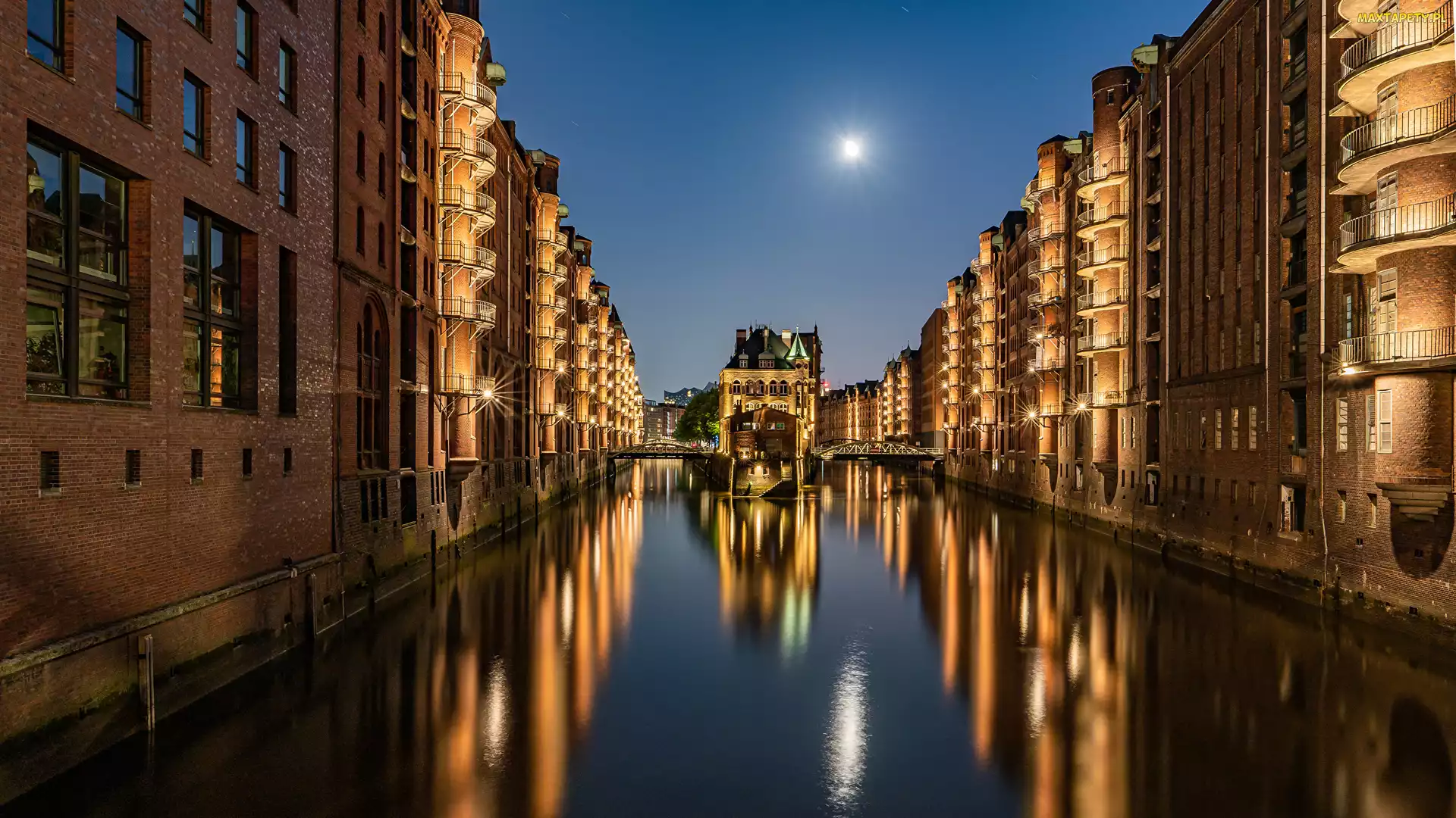 Restauracja Wasserschloss, Kanał, Hamburg, Domy, Mosty, Niemcy, Speicherstadt