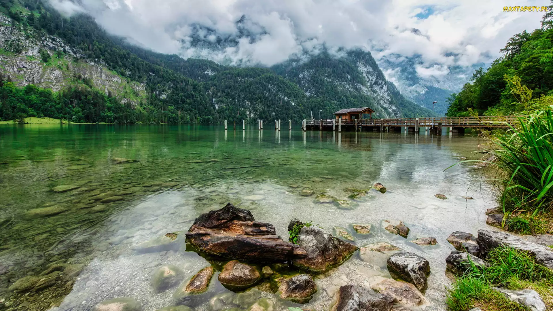 Obersee, Kamienie, Niemcy, Chmury, Przystań, Rośliny, Bawaria, Lasy, Jezioro, Góry, Alpy