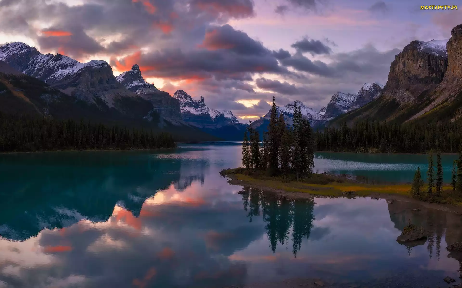 Park Narodowy Jasper, Alberta, Chmury, Kanada, Odbicie, Drzewa, Góry, Jezioro Maligne, Wyspa Ducha