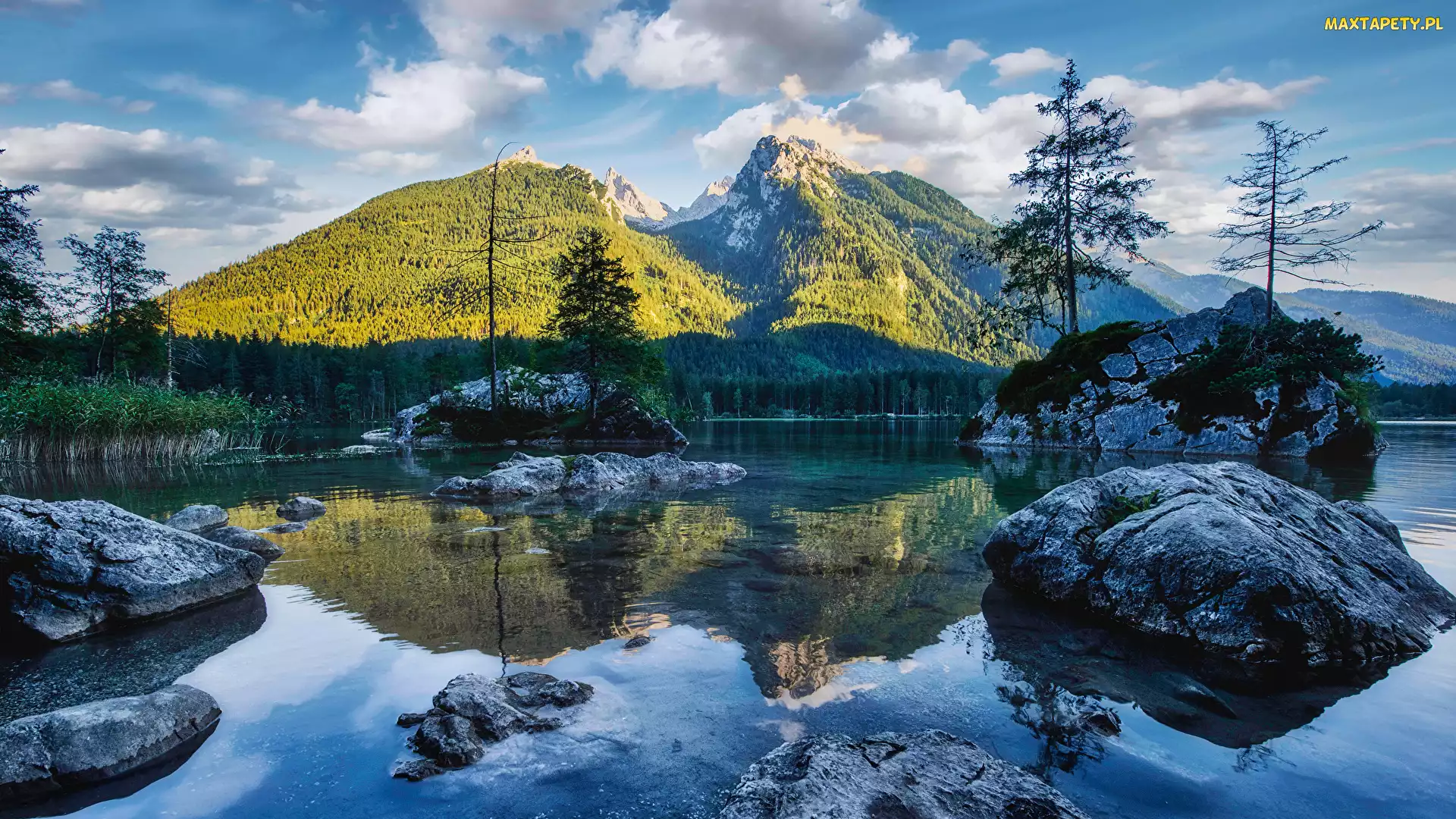 Niemcy, Las, Skały, Chmury, Drzewa, Jezioro Hintersee, Bawaria, Góry, Alpy