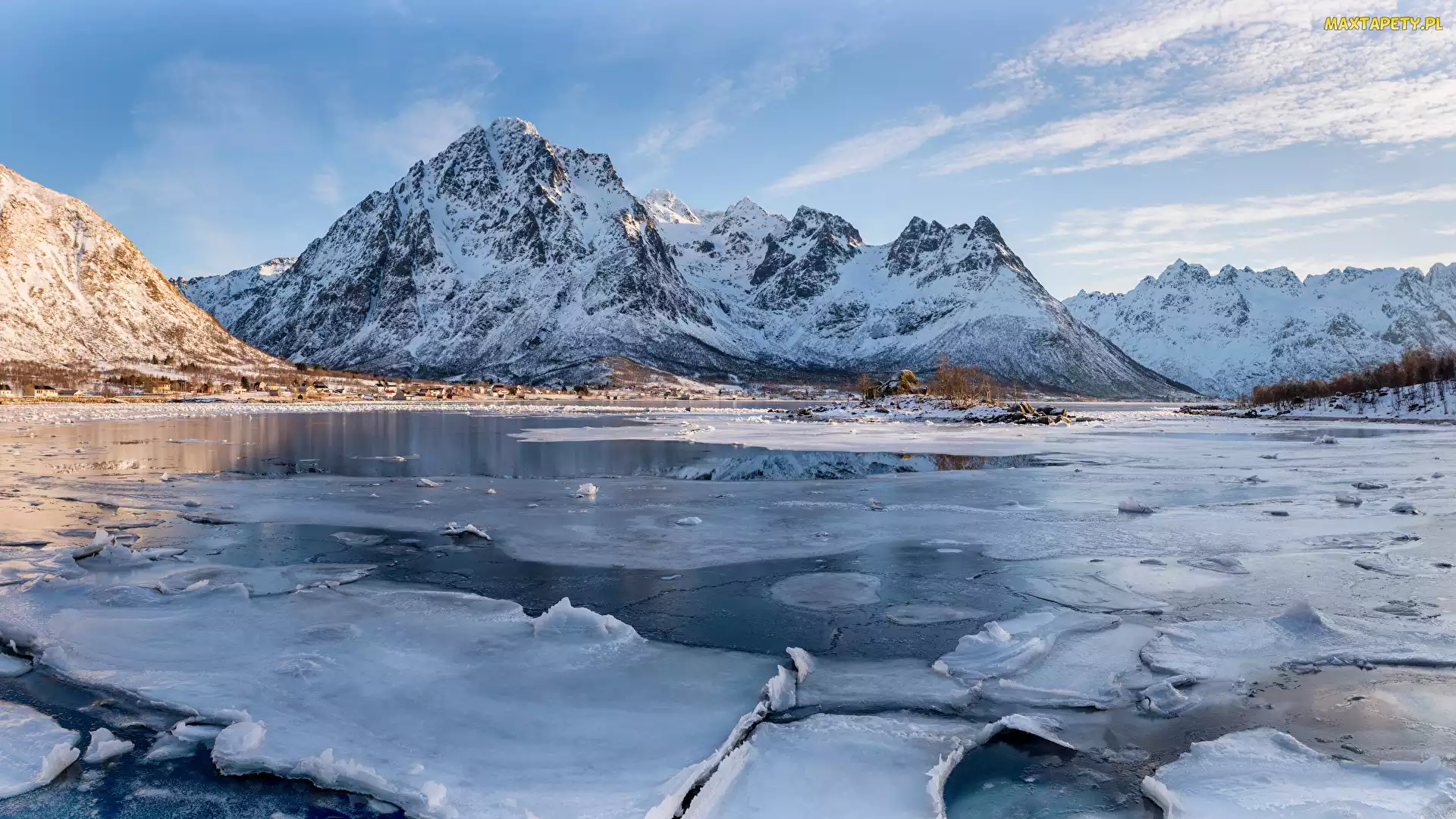 Fiord, Śnieg, Gmina Vagan, Austnesfjorden, Góry, Norwegia, Zima