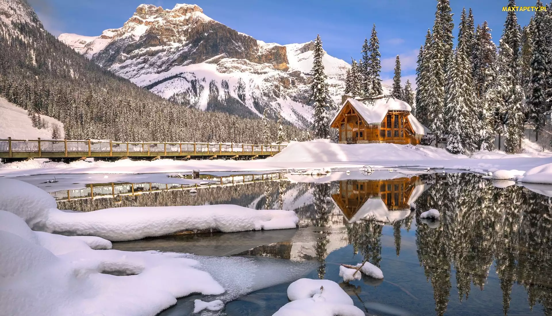 Kanada, Drzewa, Góry, Kolumbia Brytyjska, Dom, Zima, Most, Jezioro, Park Narodowy Yoho, Emerald Lake