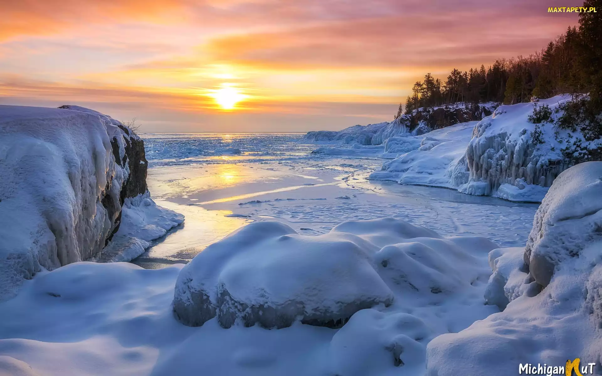 Presque Isle Park, Black Rocks, Skały, Marquette, Jezioro, Michigan, Superior Lake, Wschód słońca, Stany Zjednoczone, Zima