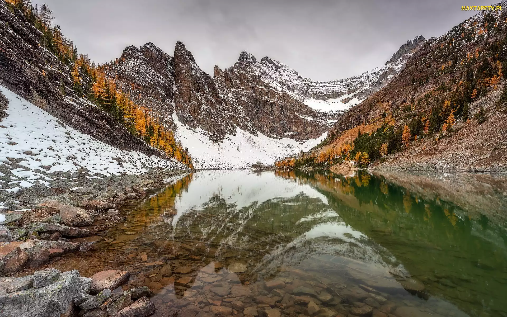Agnes Lake, Park Narodowym Banff, Jezioro, Drzewa, Alberta, Góry, Kanada, Prowincja