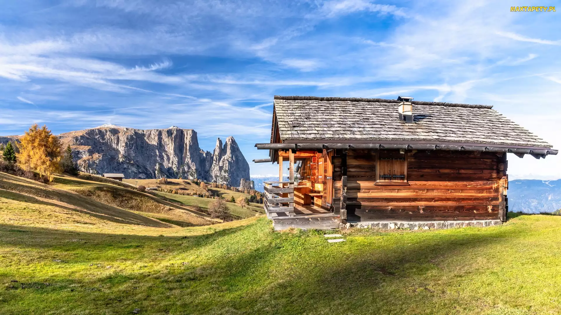 Drewniany, Dolomity, Seiser Alm, Włochy, Południowy Tyrol, Płaskowyż, Dom, Góry, Skały