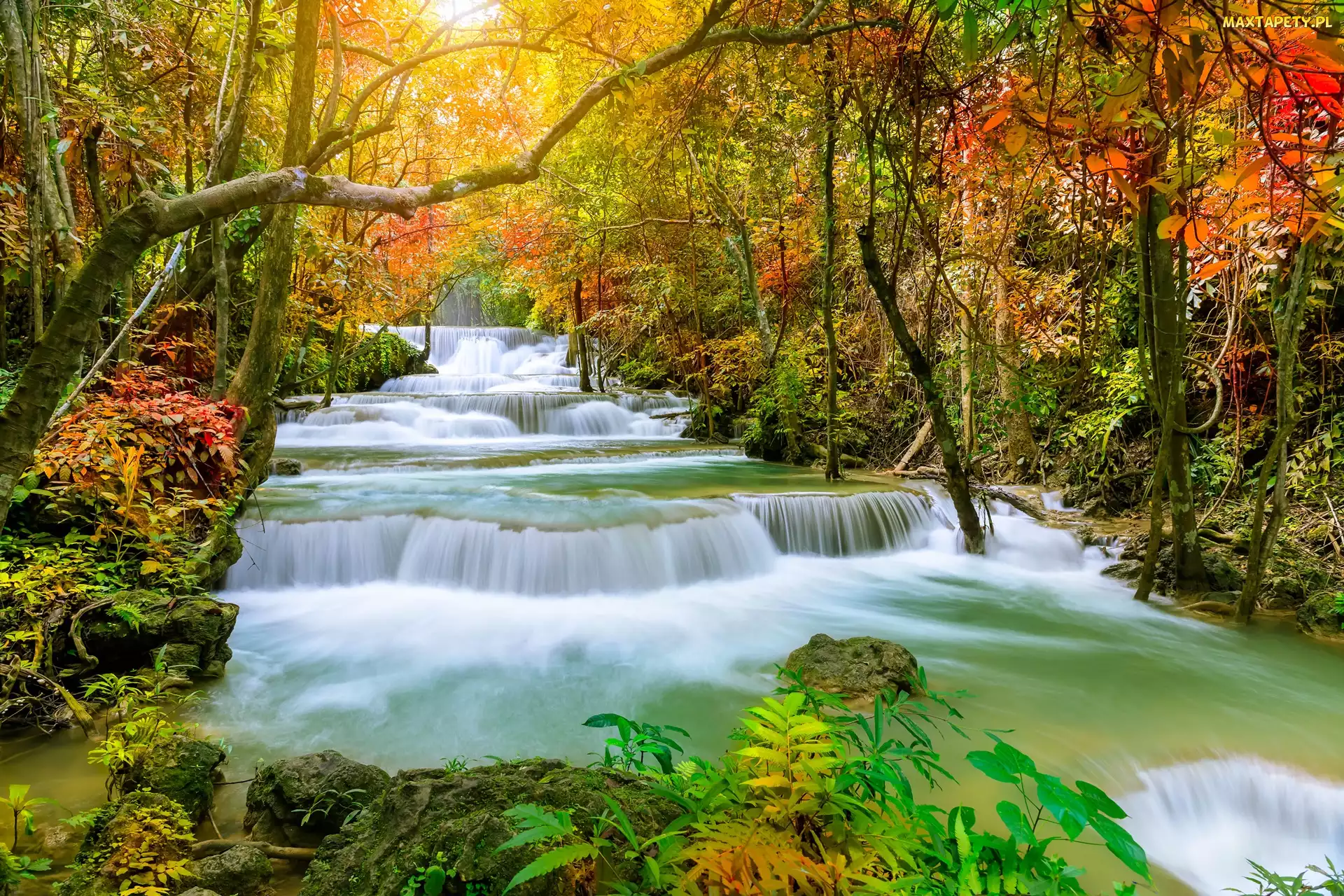 Jesień, Prowincja Kanchanaburi, Wodospad Huai Mae Khamin, Tajlandia, Park Narodowy Khuean Srinagarindra, Kamienie, Las, Drzewa, Rośliny