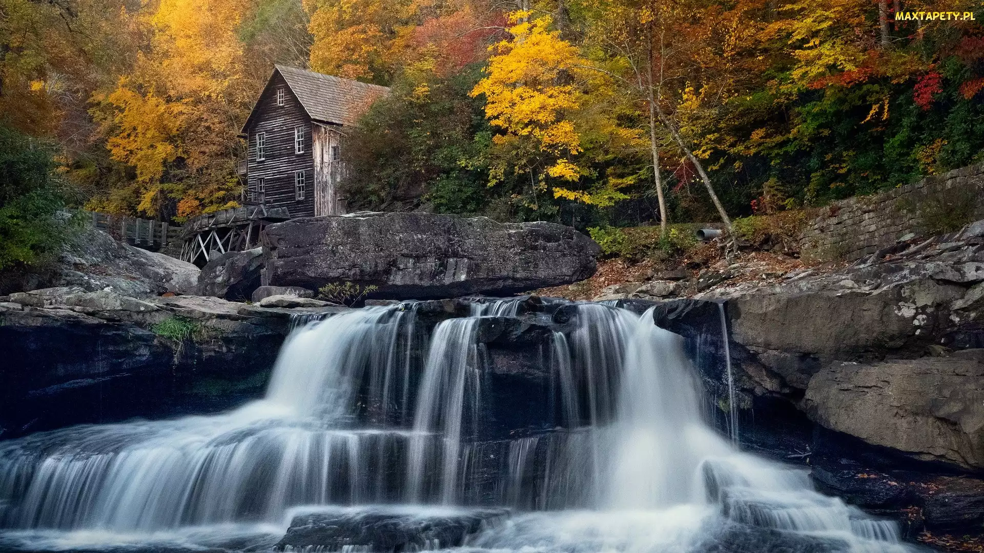 Drzewa, Wirginia Zachodnia, Glade Creek Grist Mill, Stany Zjednoczone, Park Babcock State, Młyn wodny, Jesień, Rzeka, Skały