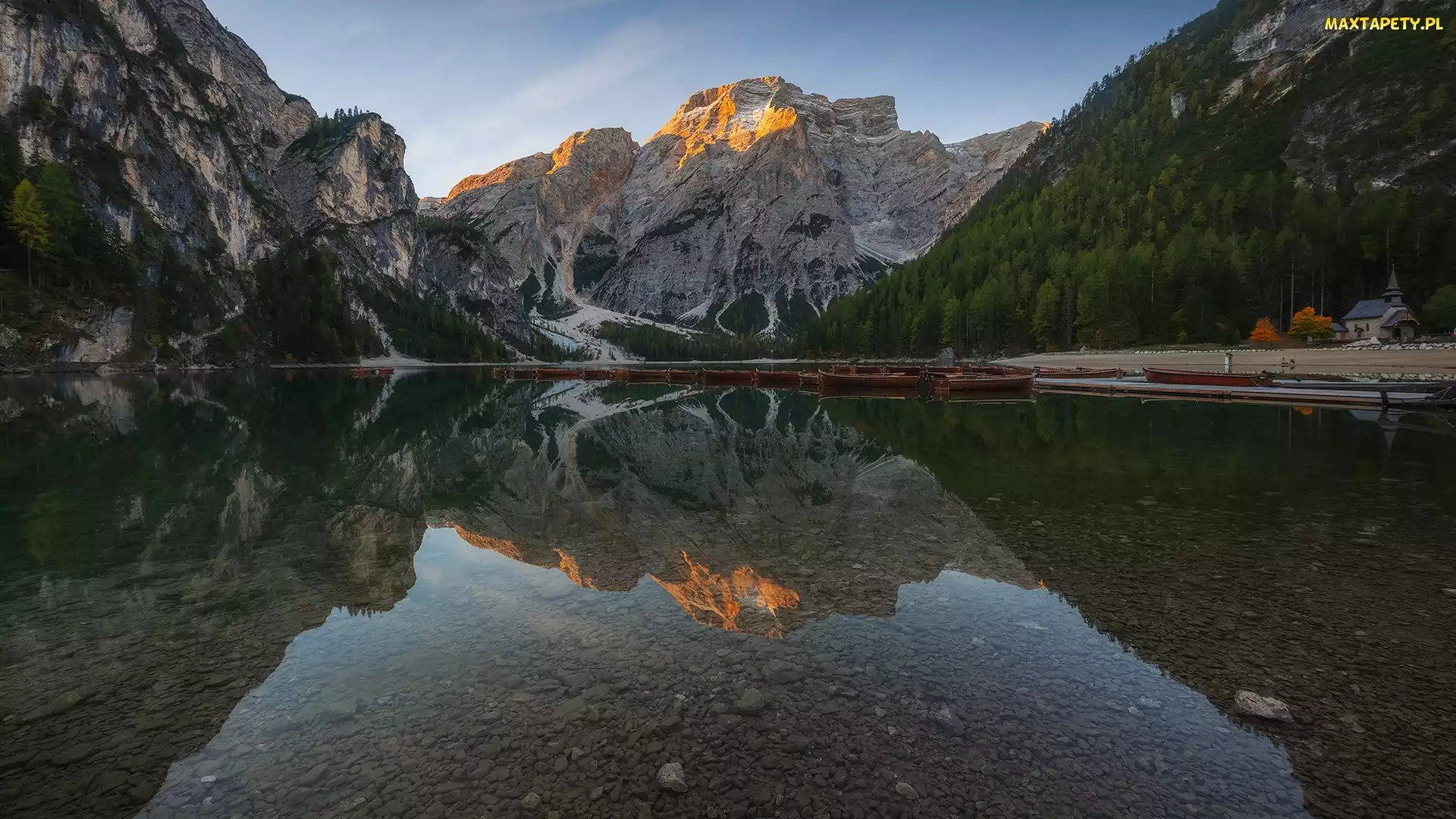 Drzewa, Łódki, Dolomity, Włochy, Braies Lake, Góry, Jezioro