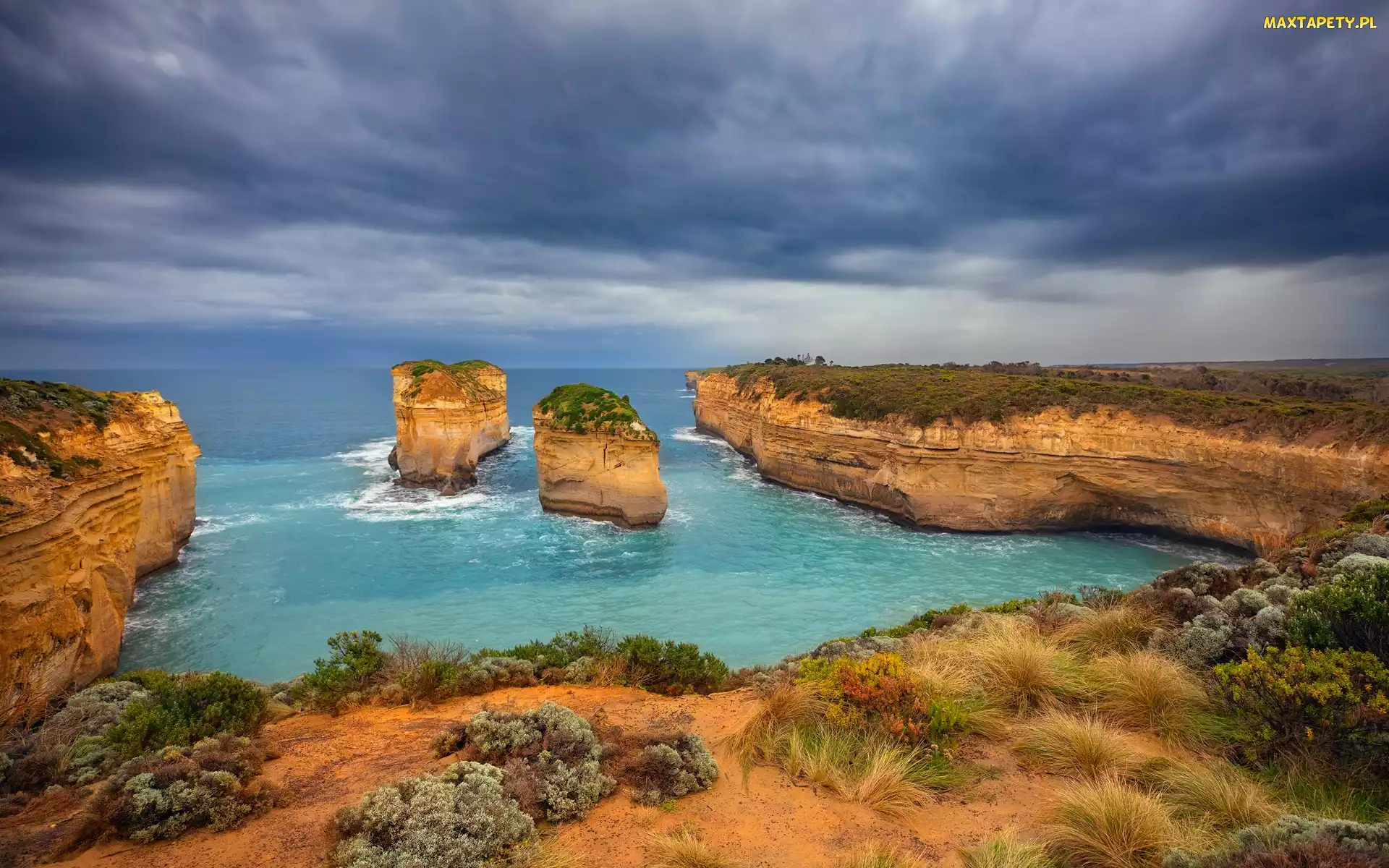Australia, Chmury, Wybrzeże, Park Narodowy Port Campbell, Klif, Dwunastu Apostołów, Cieśnina Bassa, Morze, Kolumny wapienne, Skały