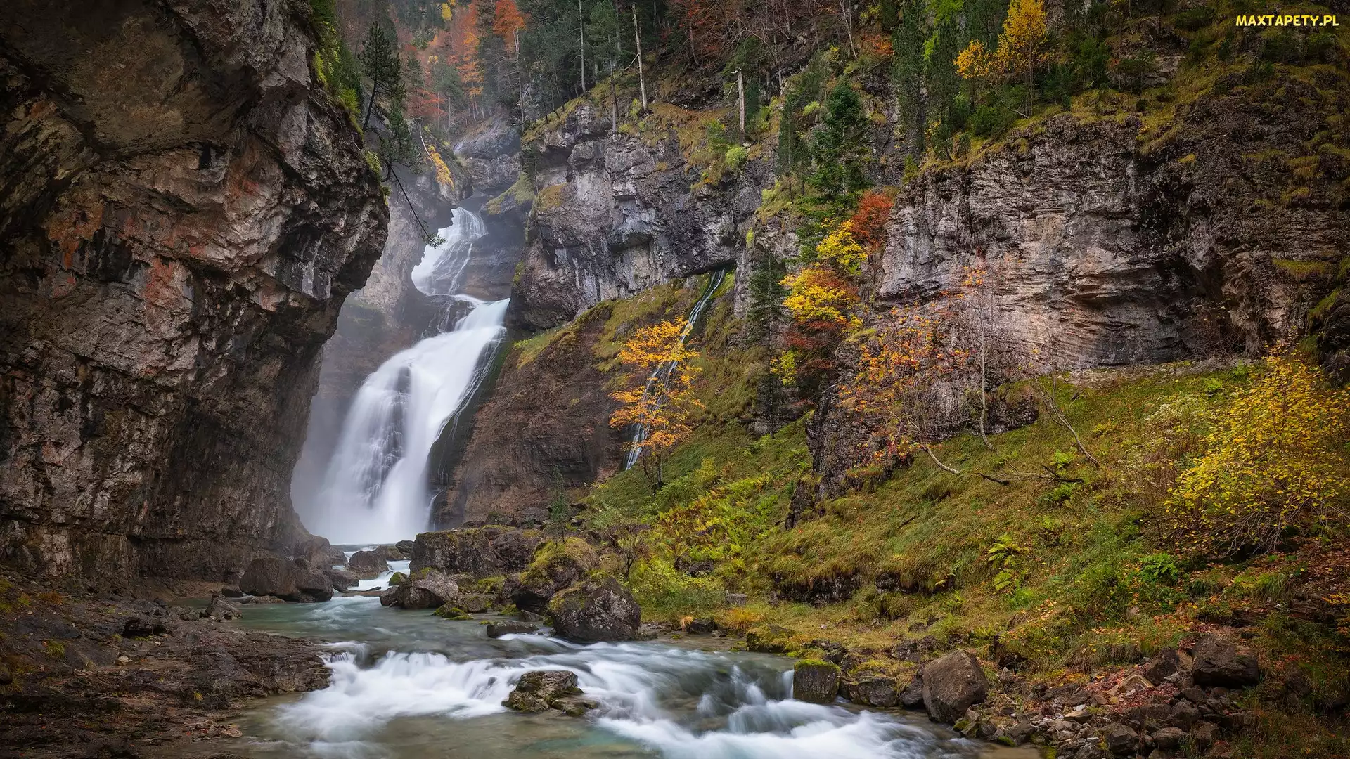 Hiszpania, Park Narodowy Ordesa y Monte Perdido, Wodospad, Skały, Rzeka, Rośliny