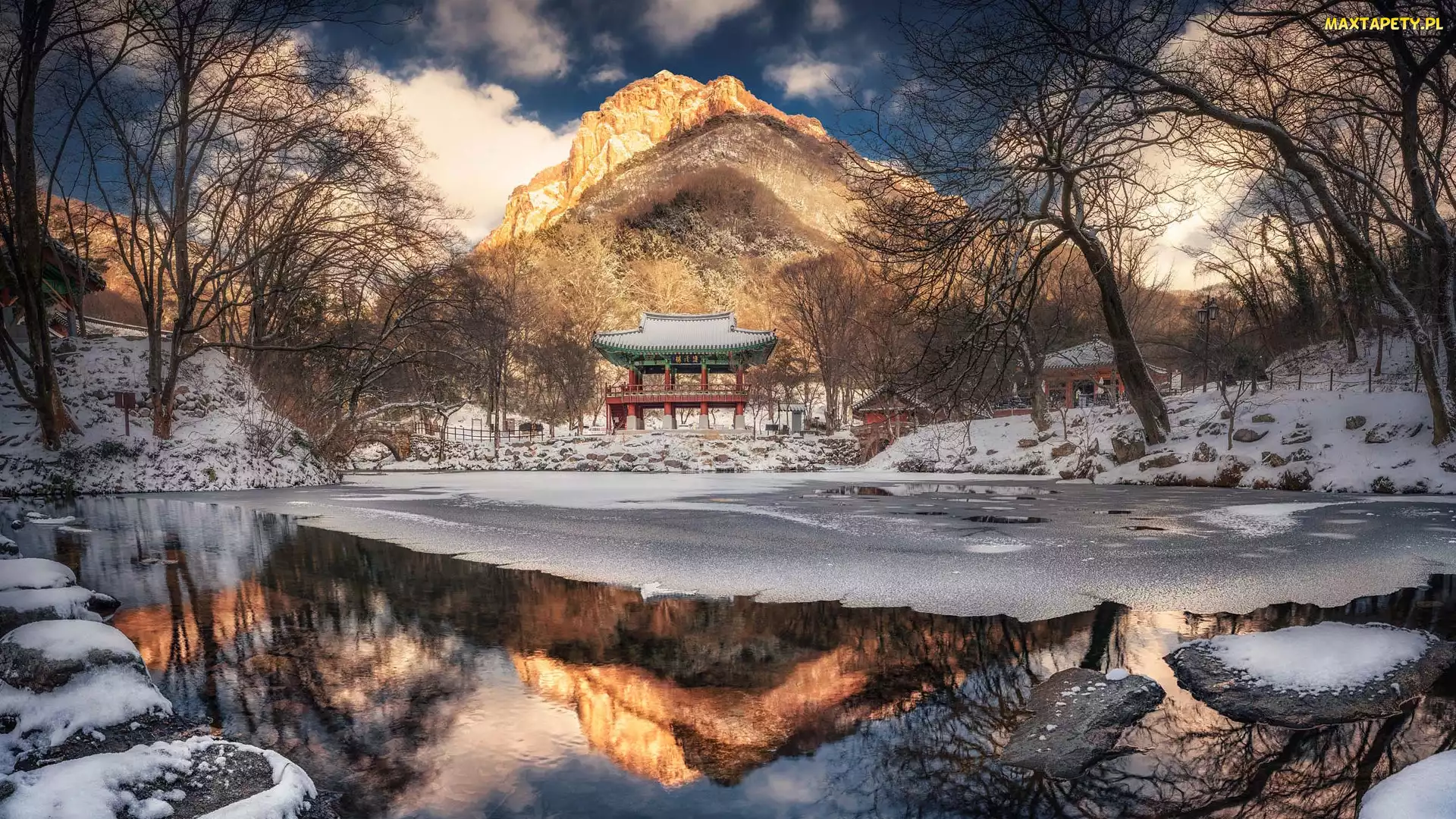 Świątynia Baekyangsa, Drzewa, Park Narodowy Naejangsan, Rzeka, Zima, Altana, Korea Południowa, Góry