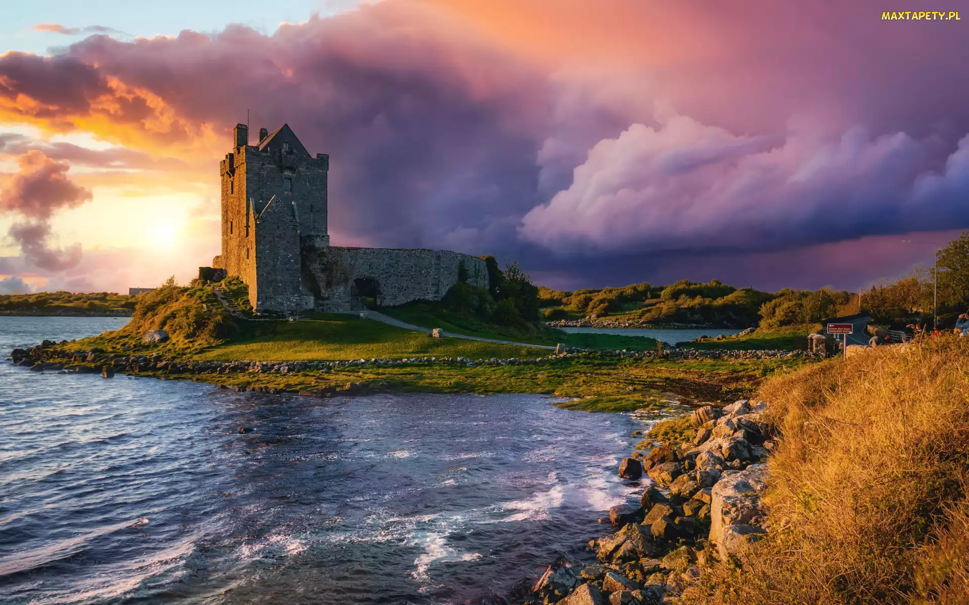 Kinvara, Chmury, Dunguaire Castle, Irlandia, Galway Bay, Zamek, Zatoka