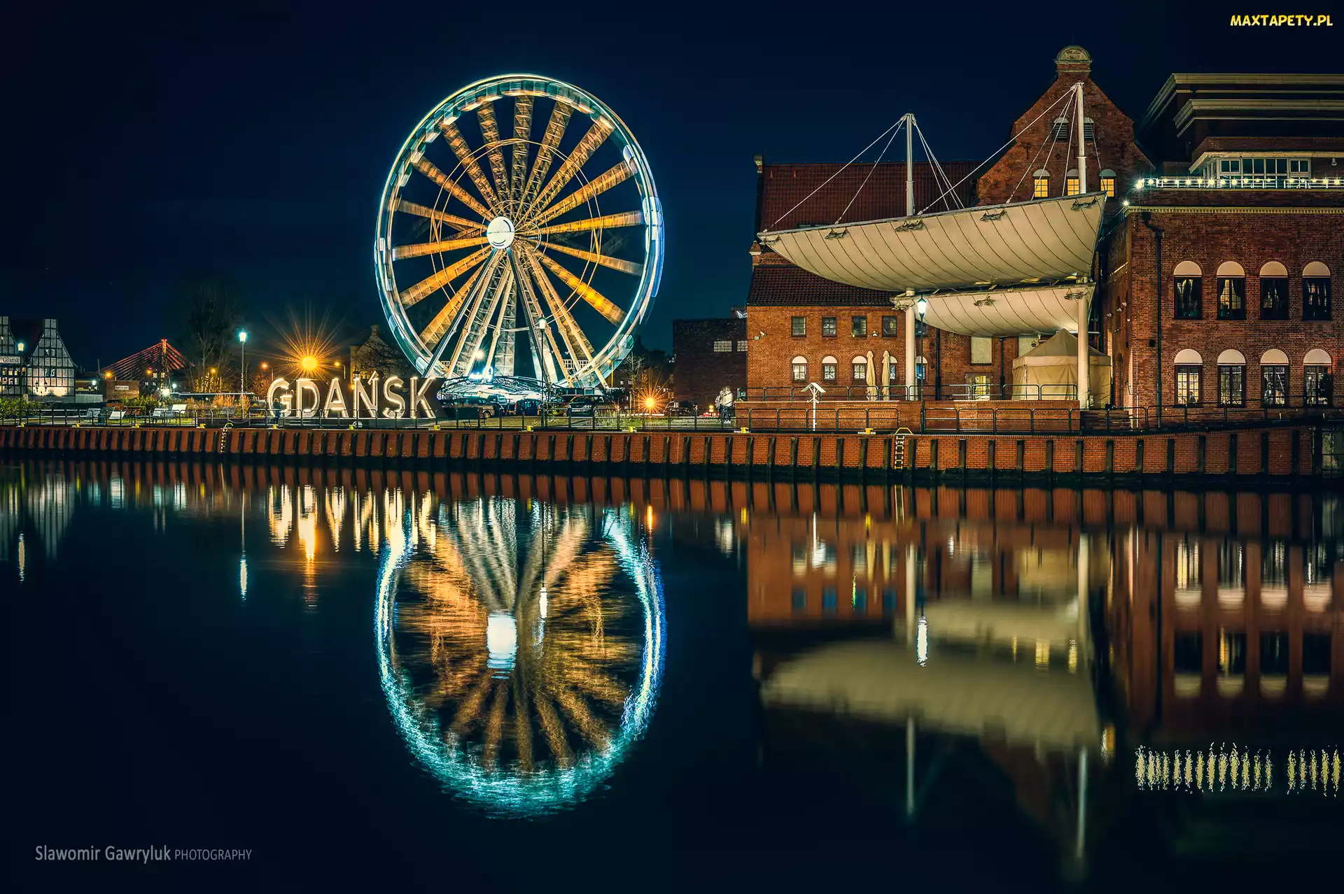 Gdańsk, Odbicie, Rzeka, Polska, Dom, Koło AmberSky, Motława
