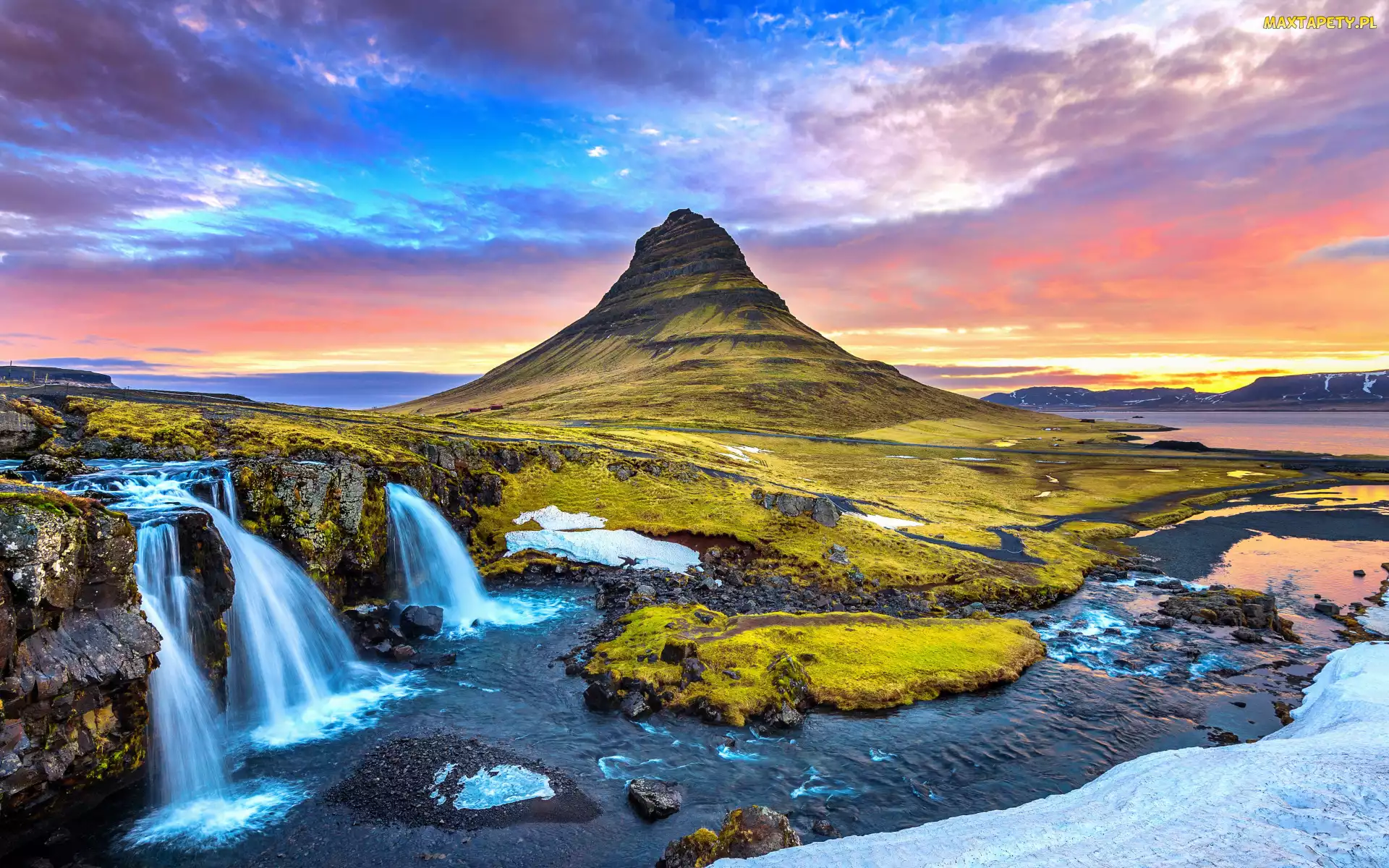 Rzeka, Islandia, Zachód słońca, Wodospad Kirkjufellsfoss, Góra Kirkjufell