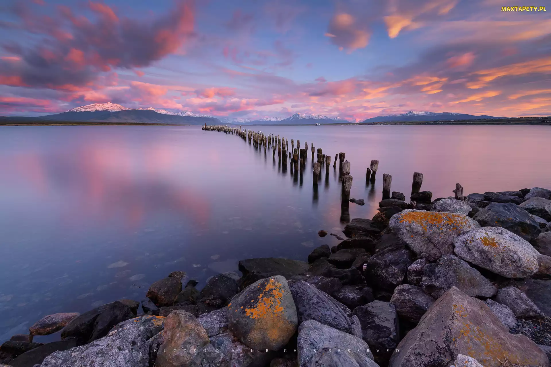 Niebo, Zachód słońca, Rzeka, Kołki, Patagonia, Kamienie, Chile, Puerto Natales